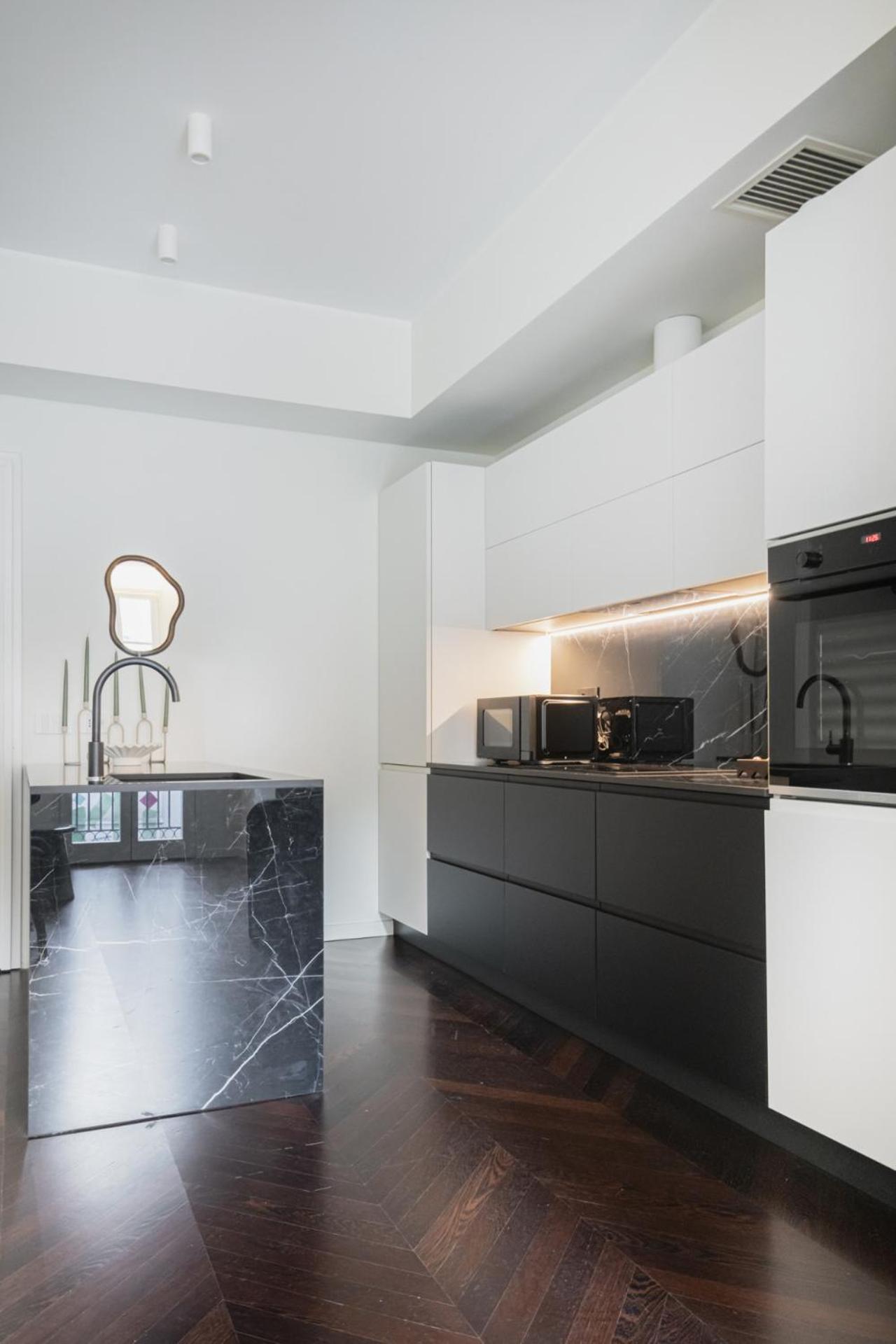 Easylife - Superbo Vicino Al Duomo Appartamento