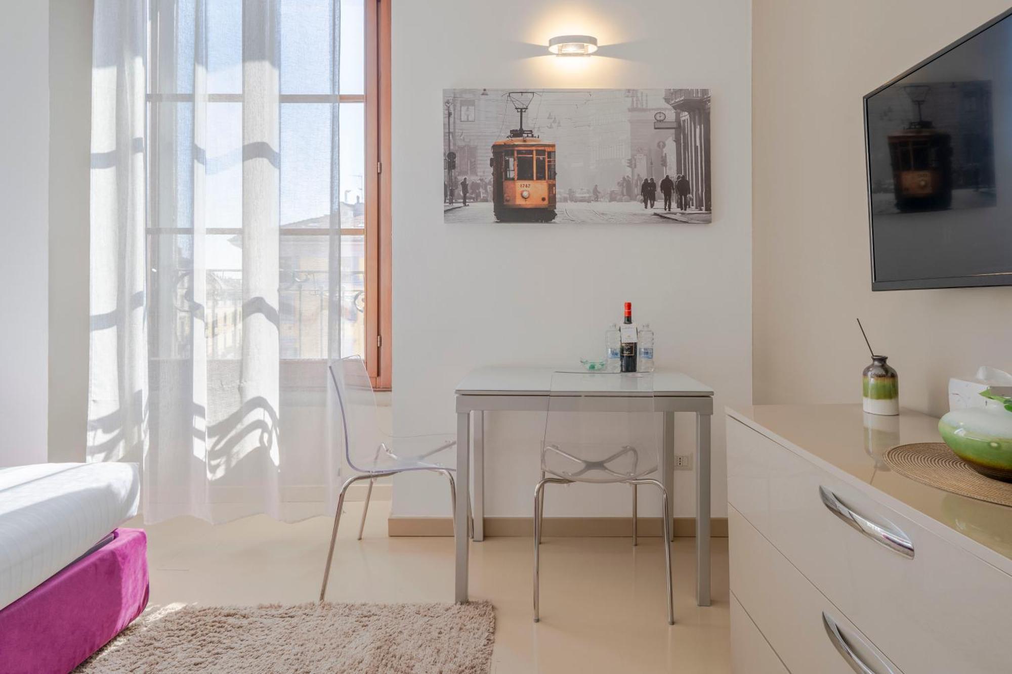 Navigli - Alzaia 54 * Milaan