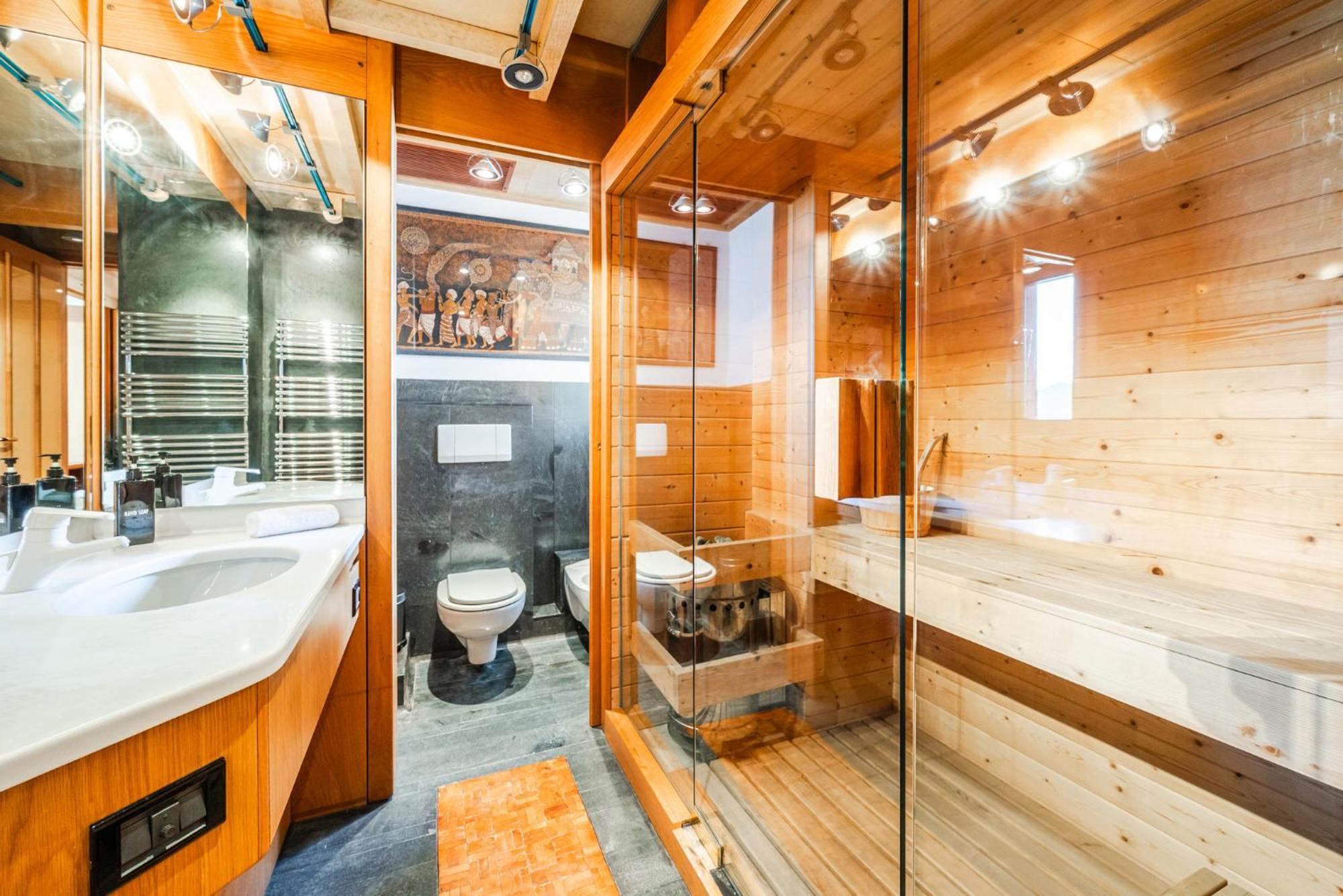 Luxury Penthouse - Sauna, Garage, Office, Terrace Casa vacanze Milano