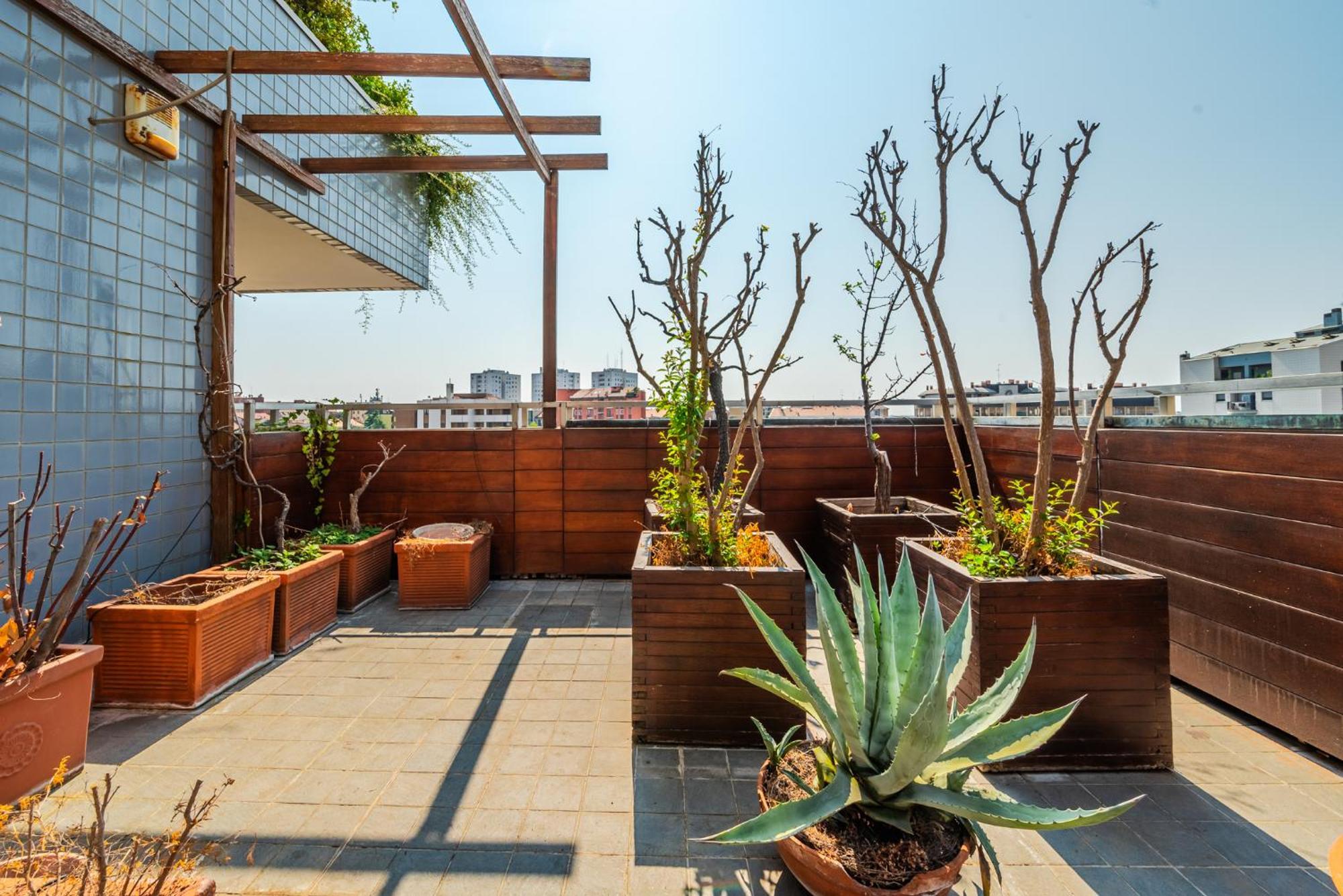 Luxury Penthouse - Sauna, Garage, Office, Terrace Milano