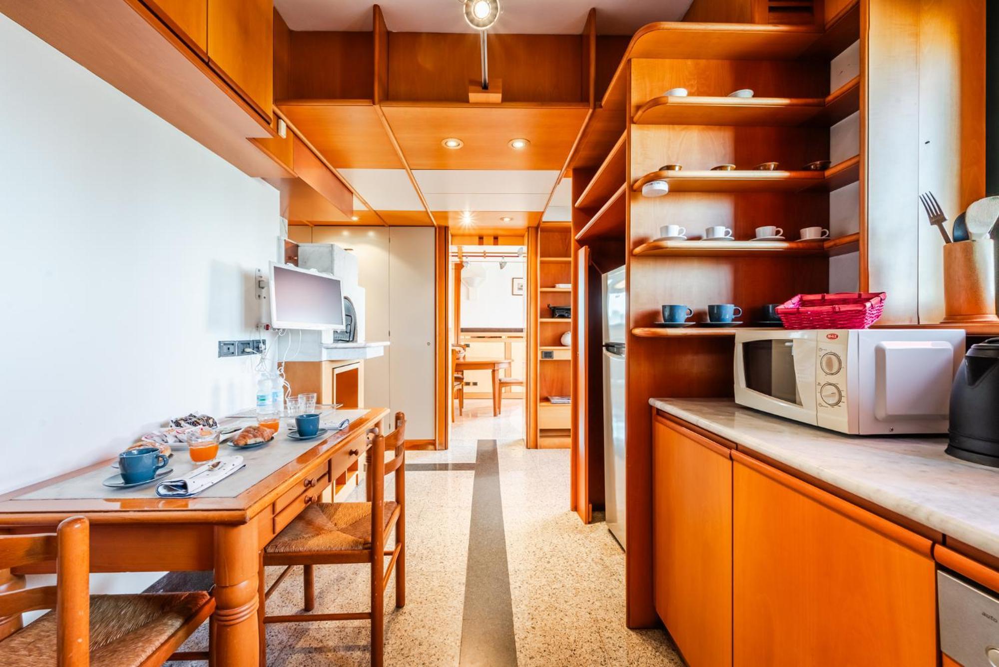 Luxury Penthouse - Sauna, Garage, Office, Terrace Casa vacanze Milano