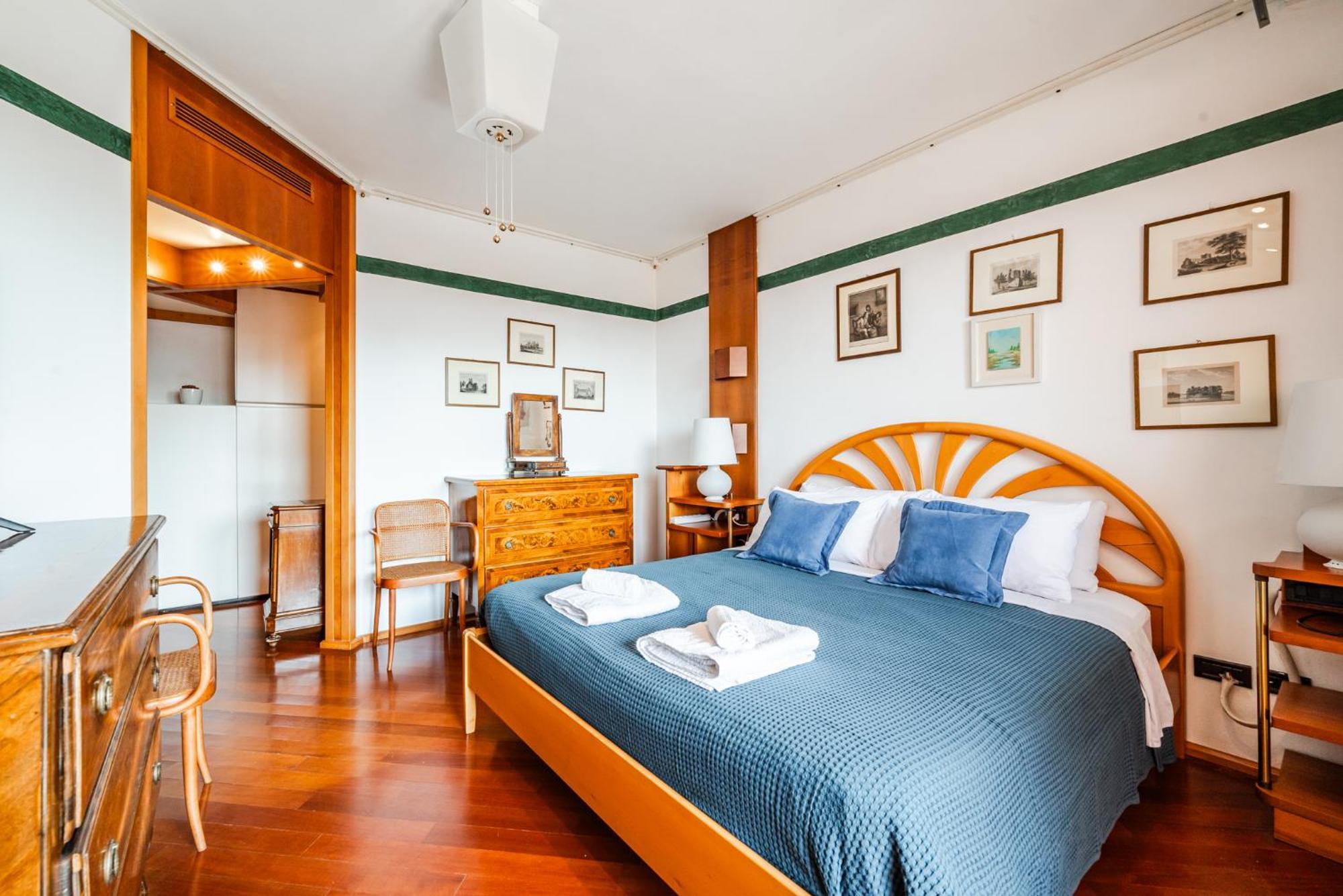 Luxury Penthouse - Sauna, Garage, Office, Terrace Casa vacanze