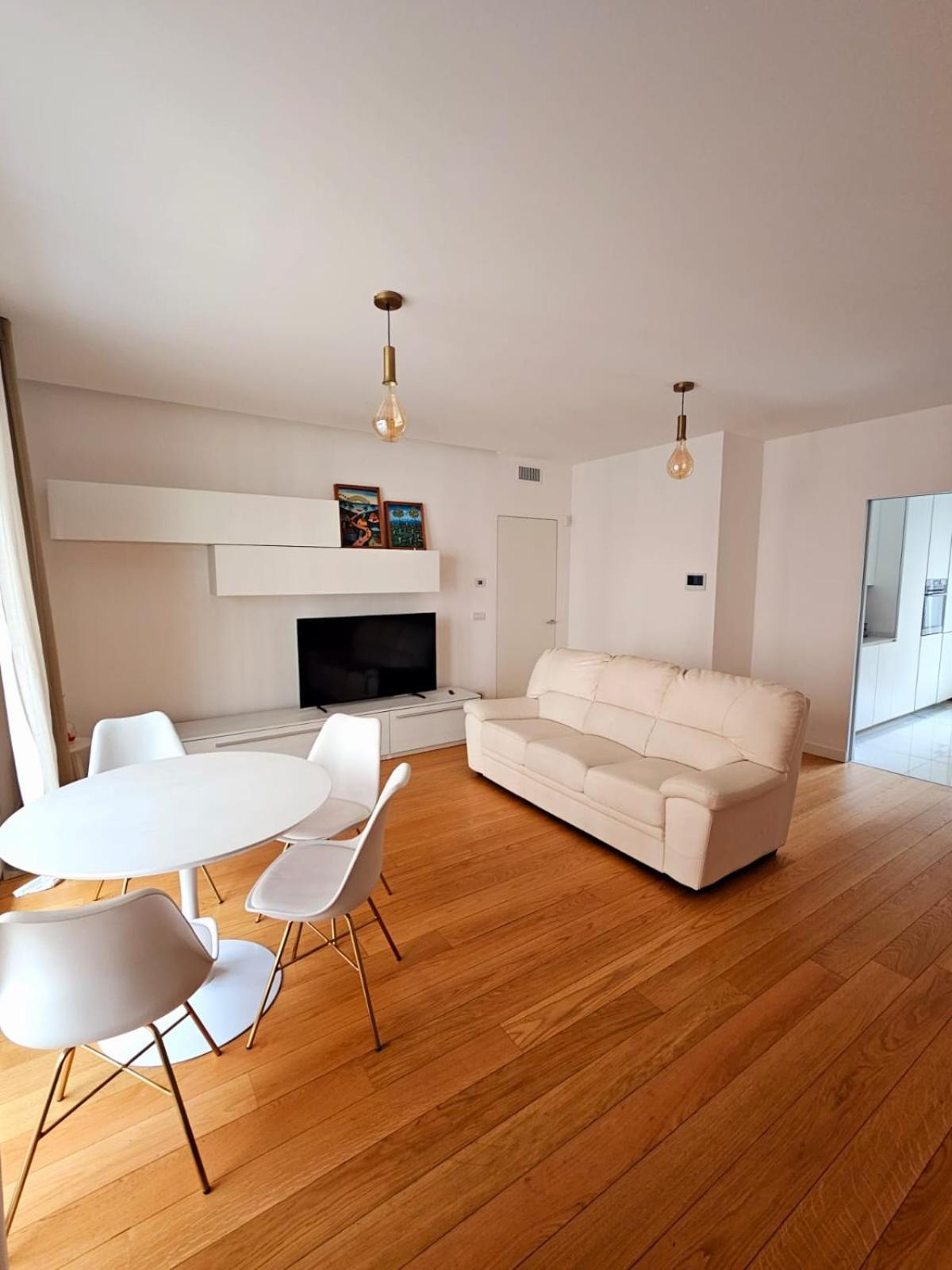 3-bedroom - Sleeps 7 - With Gym * Milano