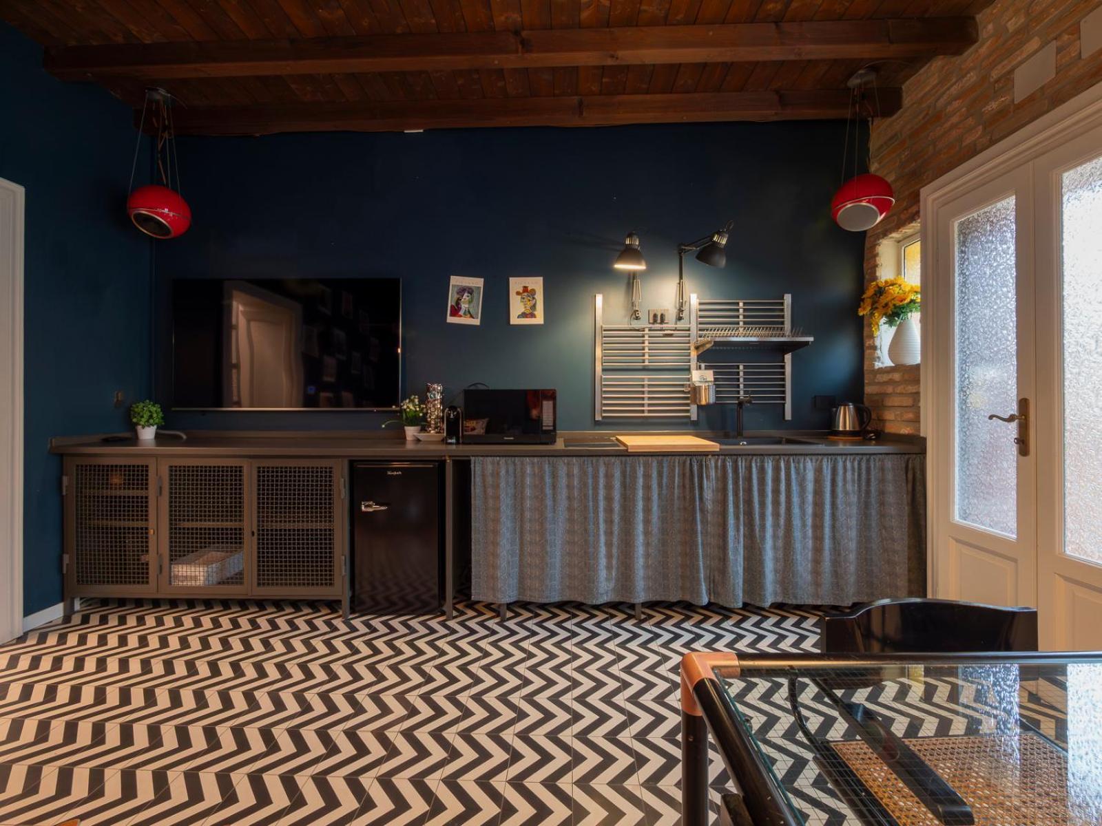 Design - Bernardino De Conti 6 * Milano