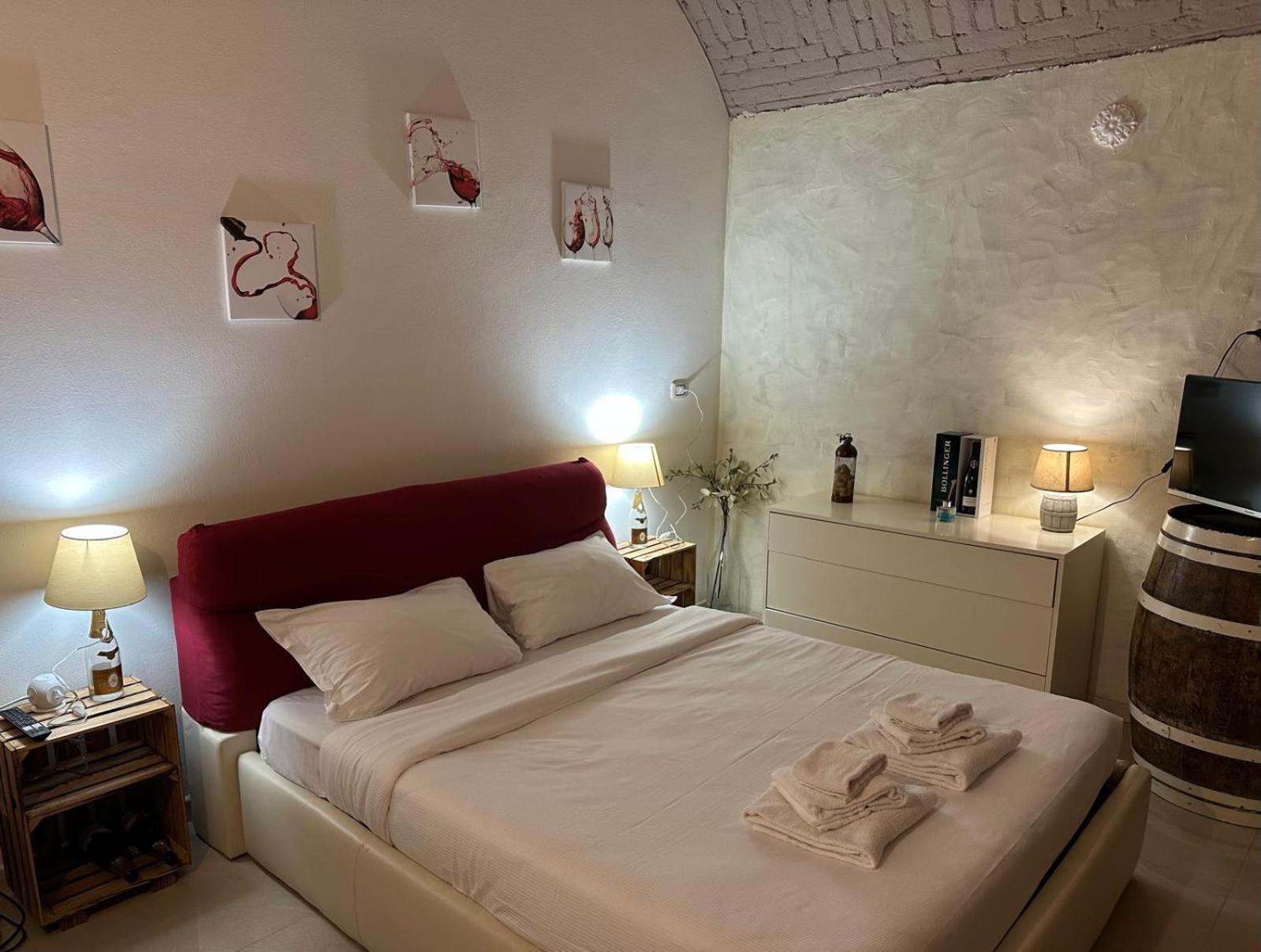 La Cantinetta Di - The Wine Cave In * Milano