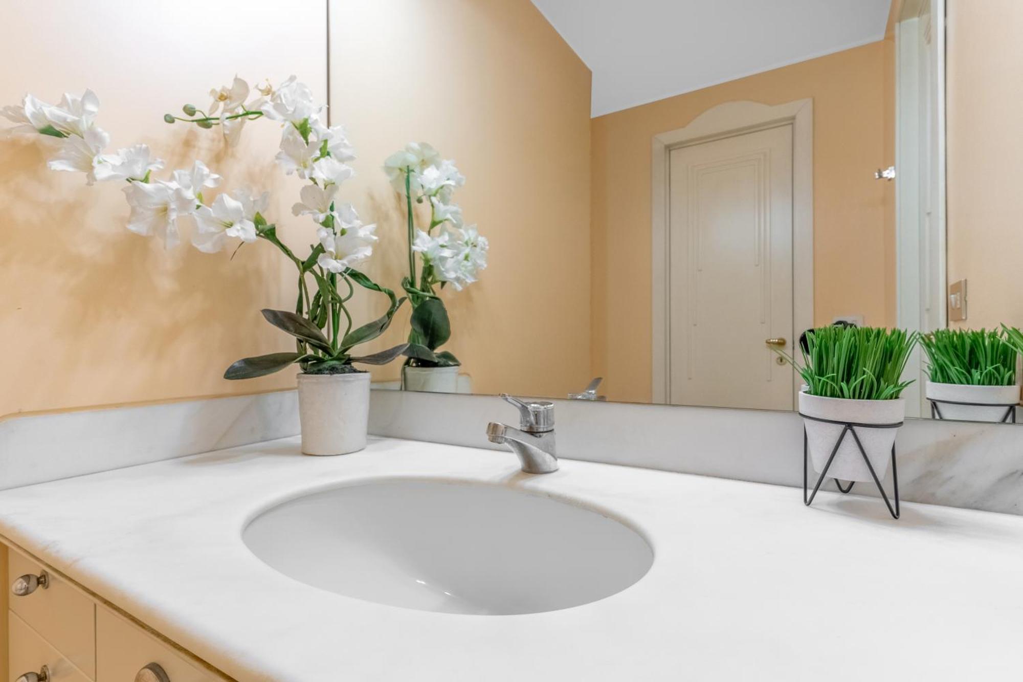Luxurious Duomo A/c-wi-fi Free Apartment Mailand