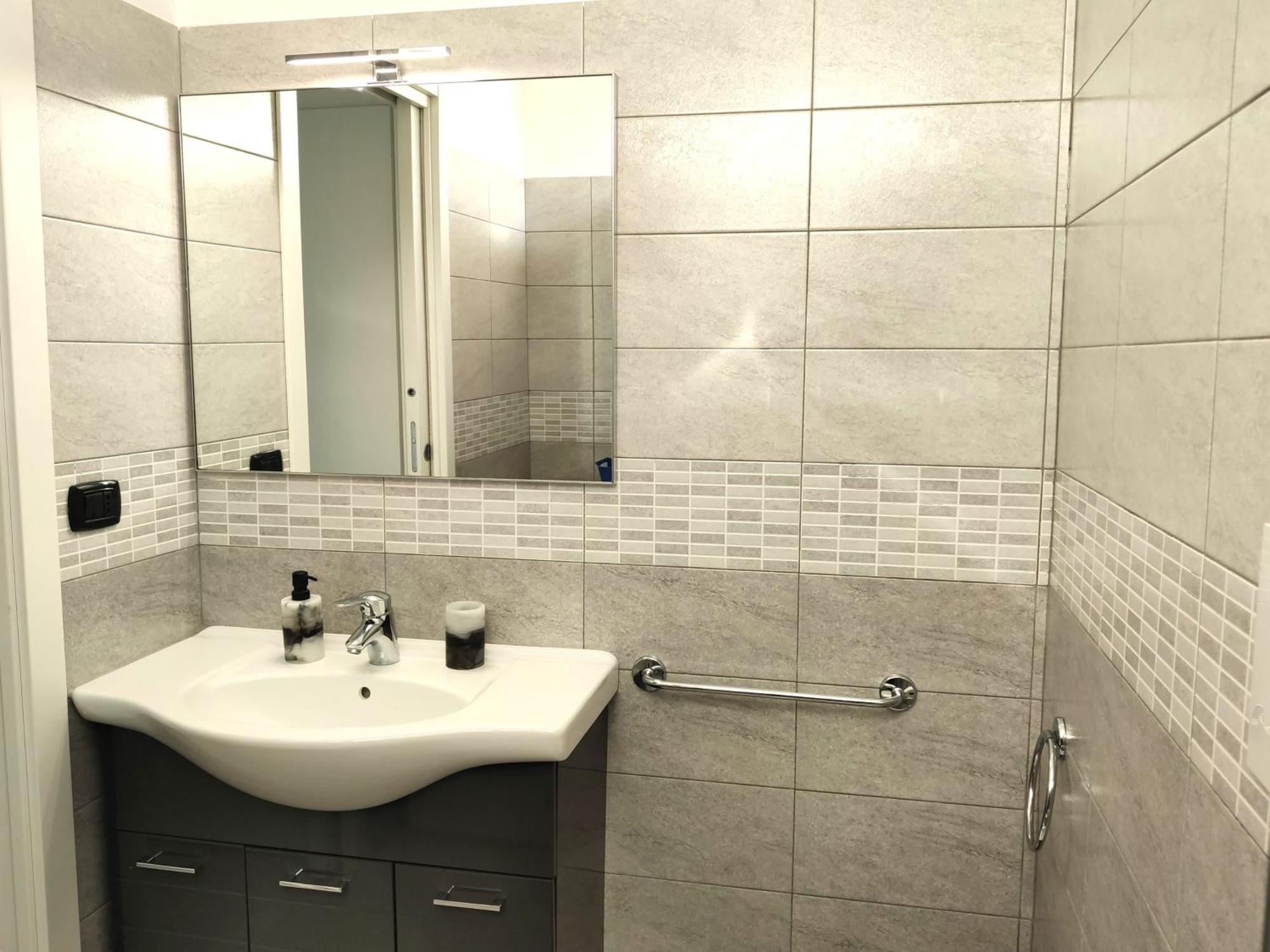 Leilighet Matthias - - Modern And Cozy Flat, Close To The Metro - 10min From Station Milano