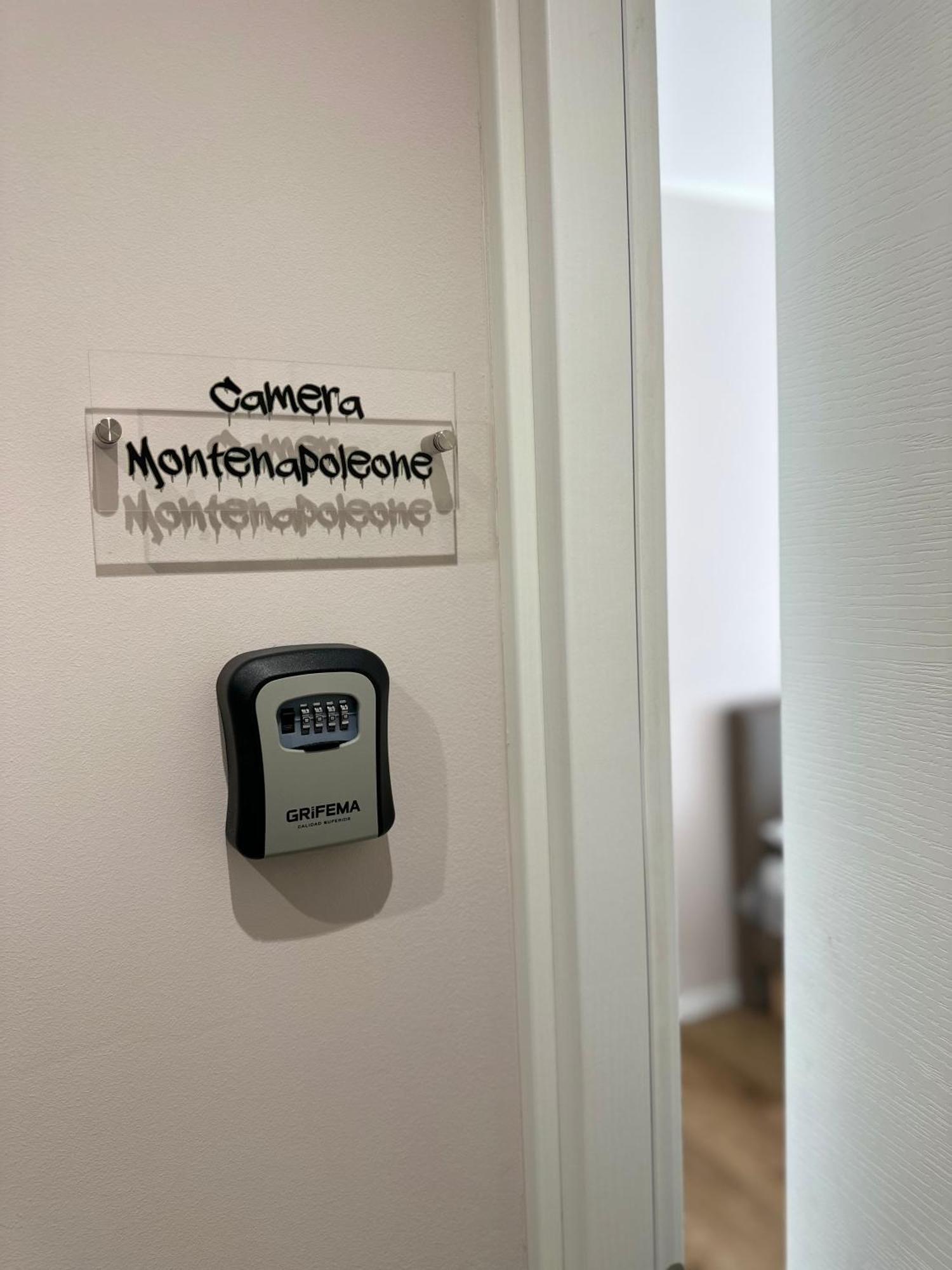 Bed & Breakfast Montenapoleone A 500 Mt Da San Siro Milano