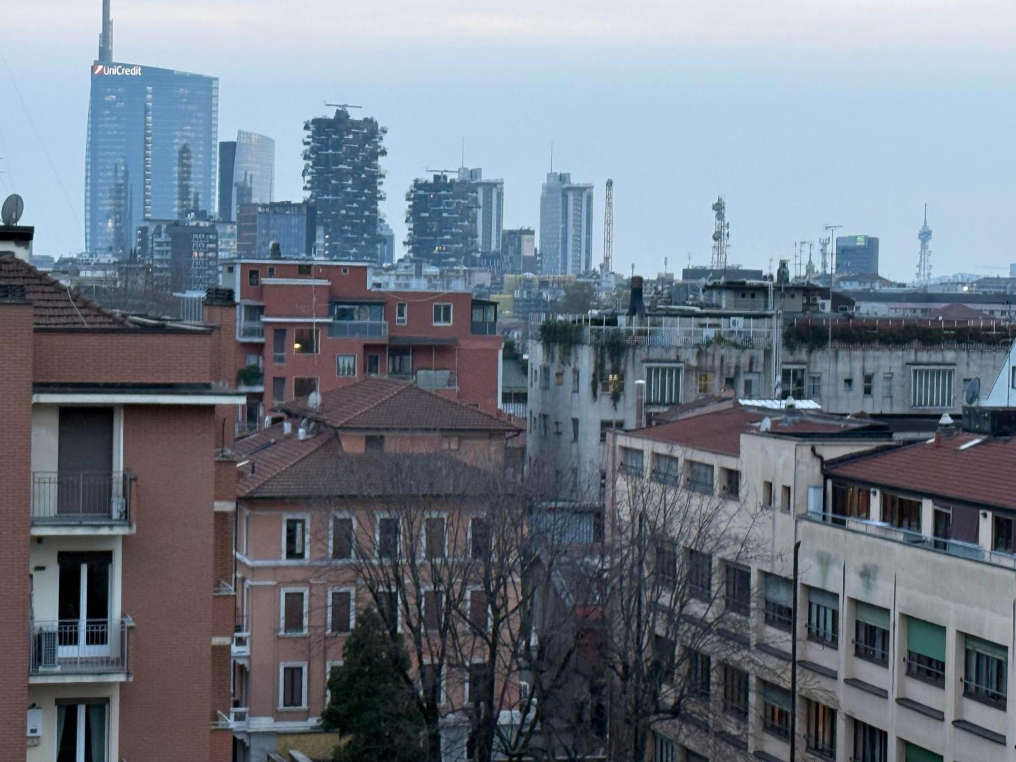Angera Appartamento Milano