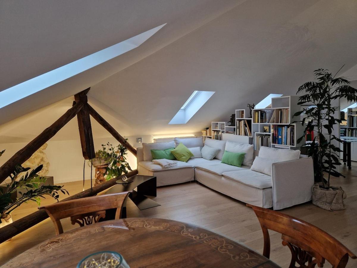 Architect's Nest On The Roof *
