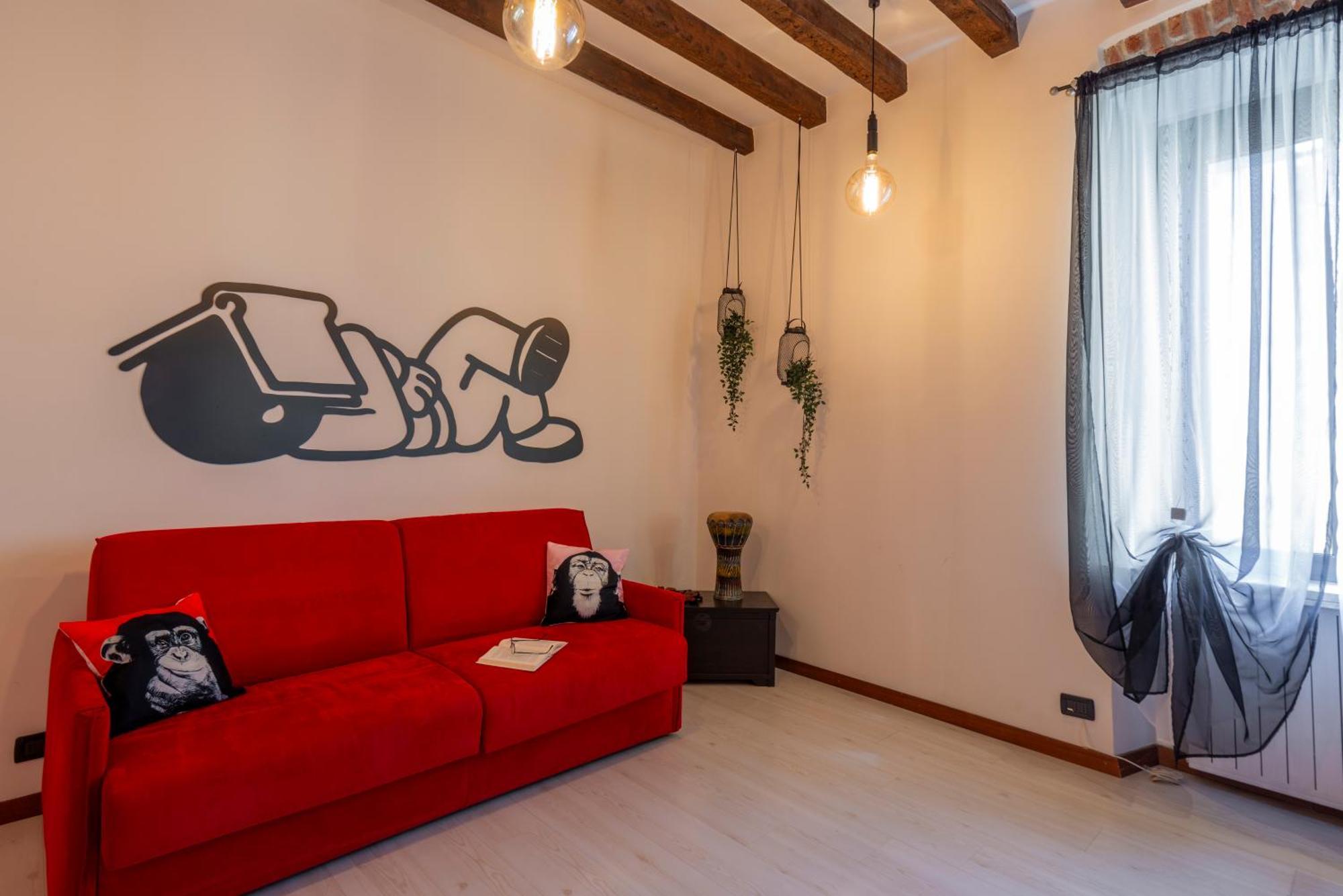 Lecco, 20 - In The Heart Of The Rainbow District Milano