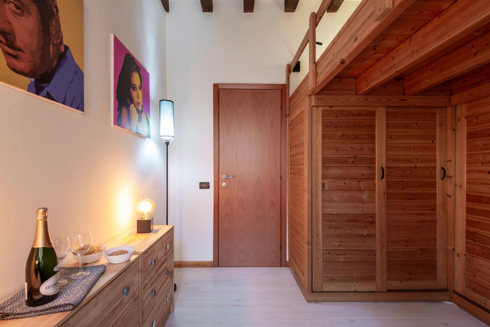Lecco, 20 - In The Heart Of The Rainbow District * Milano