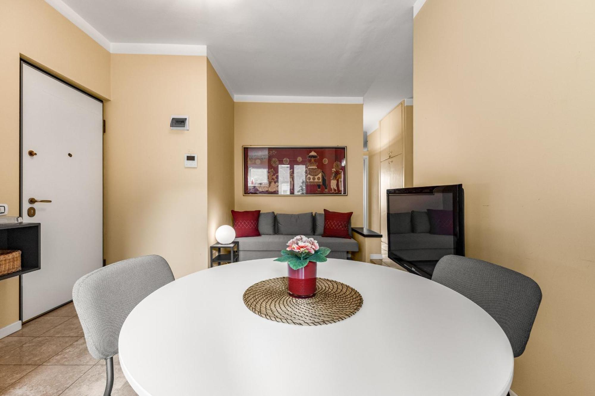 Urban Retreat In Loreto Metro E Free Wifii Appartamento *