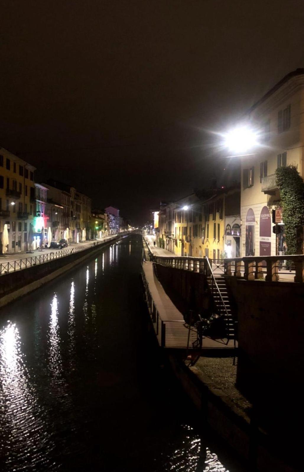 Naviglio, Metro Blu Duomo *