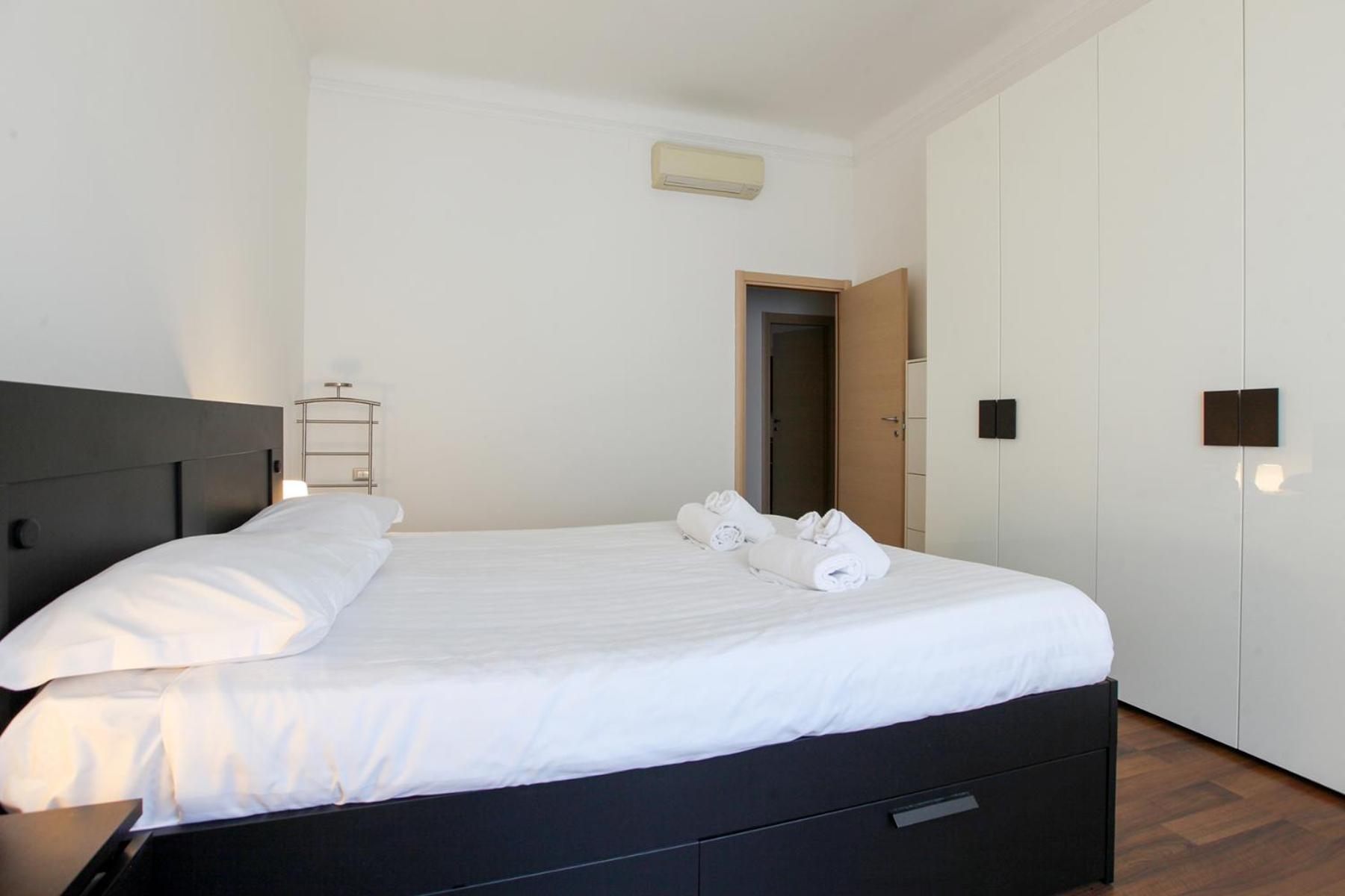 Elegante E Ampio In Zona Moscova Milano