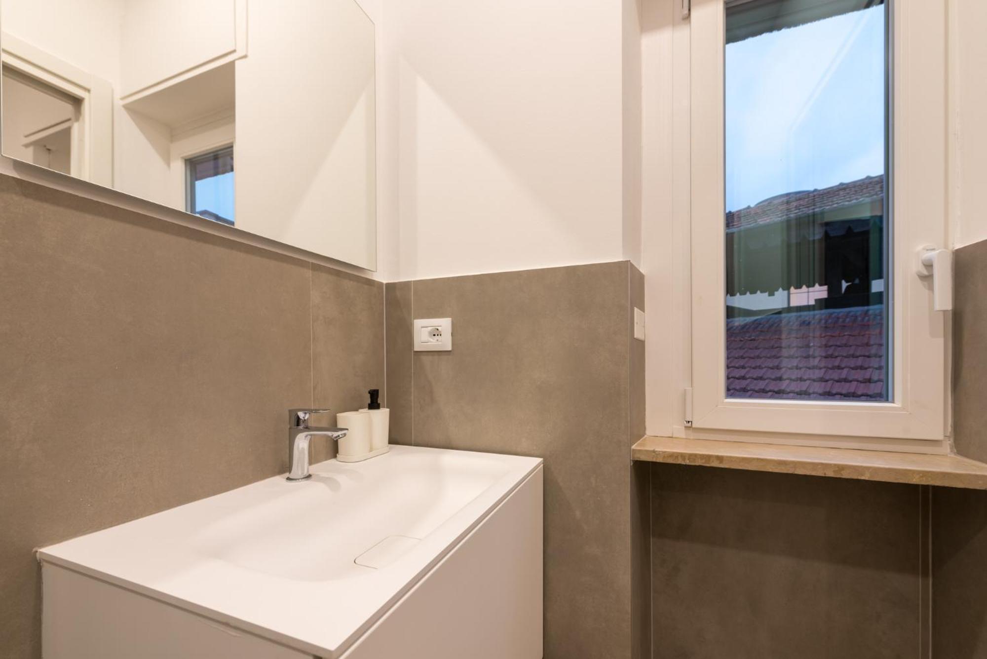 Guest Planet - Fondazione Prada's Apartment Milan
