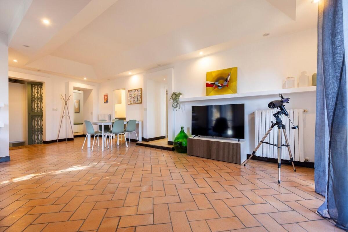 15th-century Apt, City-mxp Train Apartment Milan