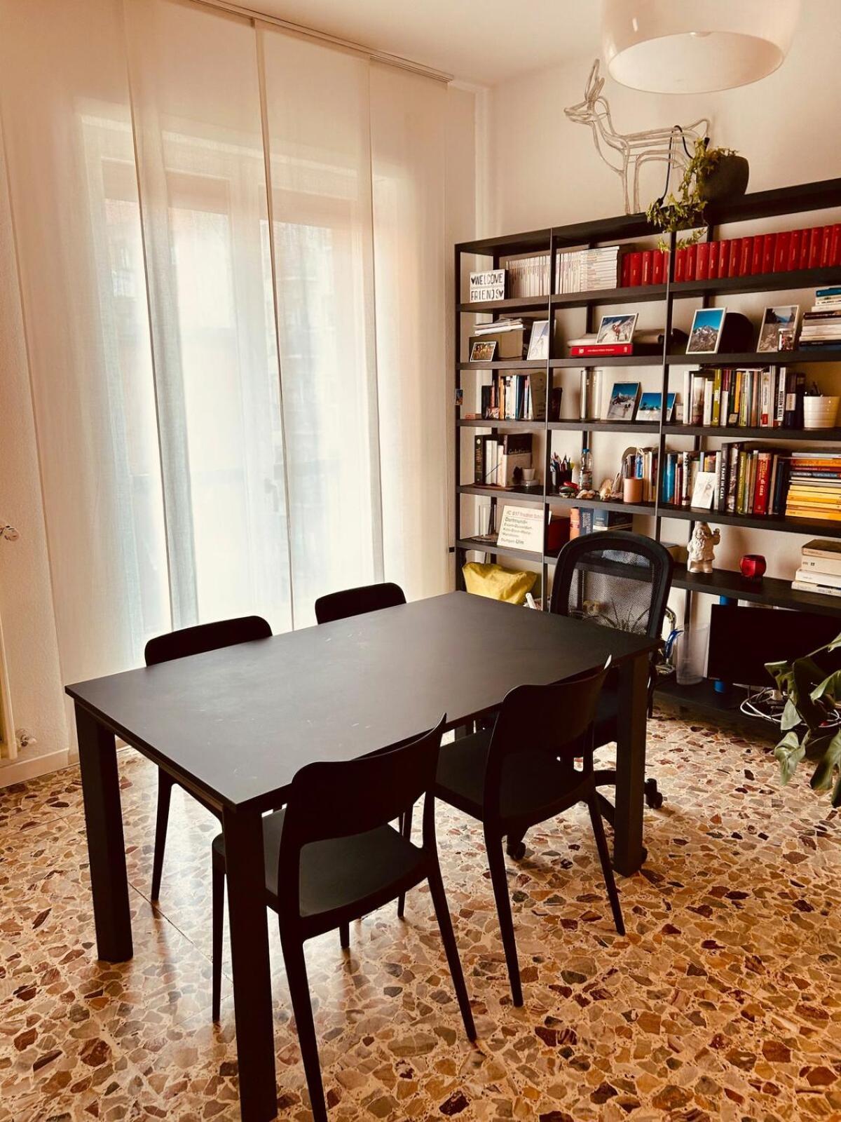 Appartamento Cozy In Nw Milano