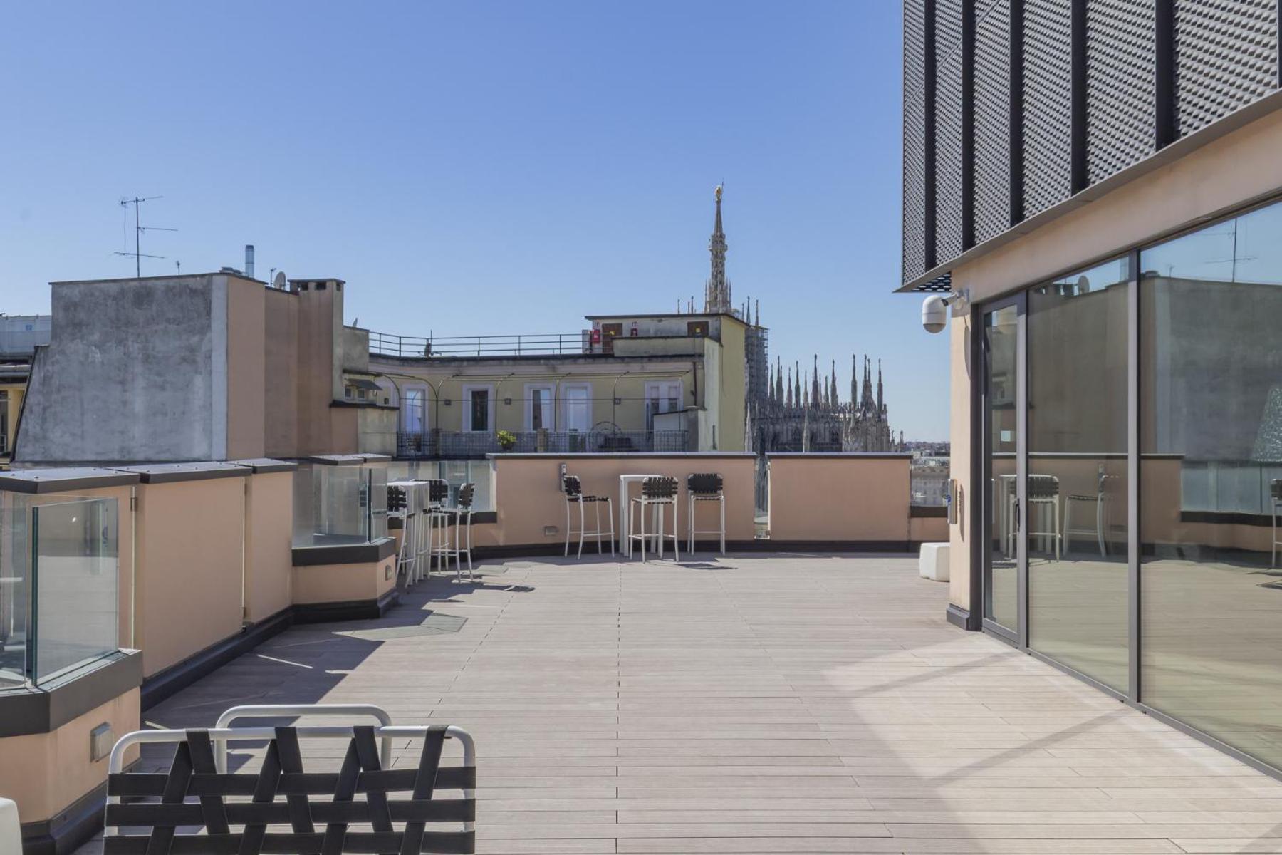 San Babila Tower With Panoramic Terrace Overlooking Duomo By Rentopolis * Milano