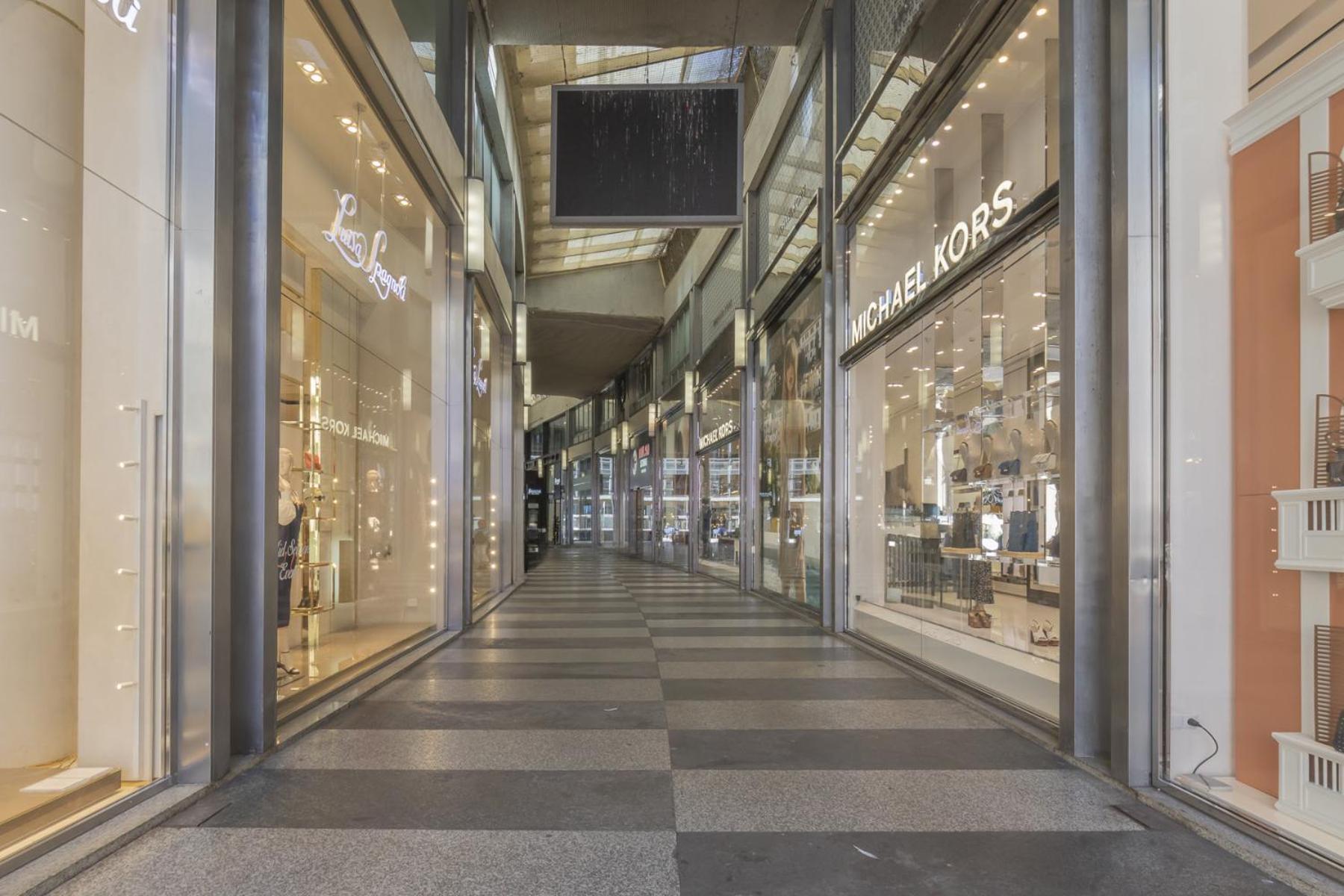 San Babila Tower With Panoramic Terrace Overlooking Duomo By Rentopolis Milano