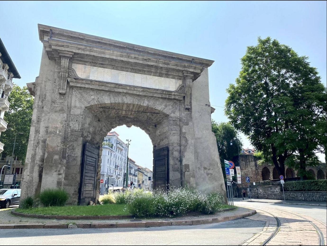 Wonderful Downtown Apartment-hd Netflix, King-size Bed, Two Minutes' Walk From Metro Milaan