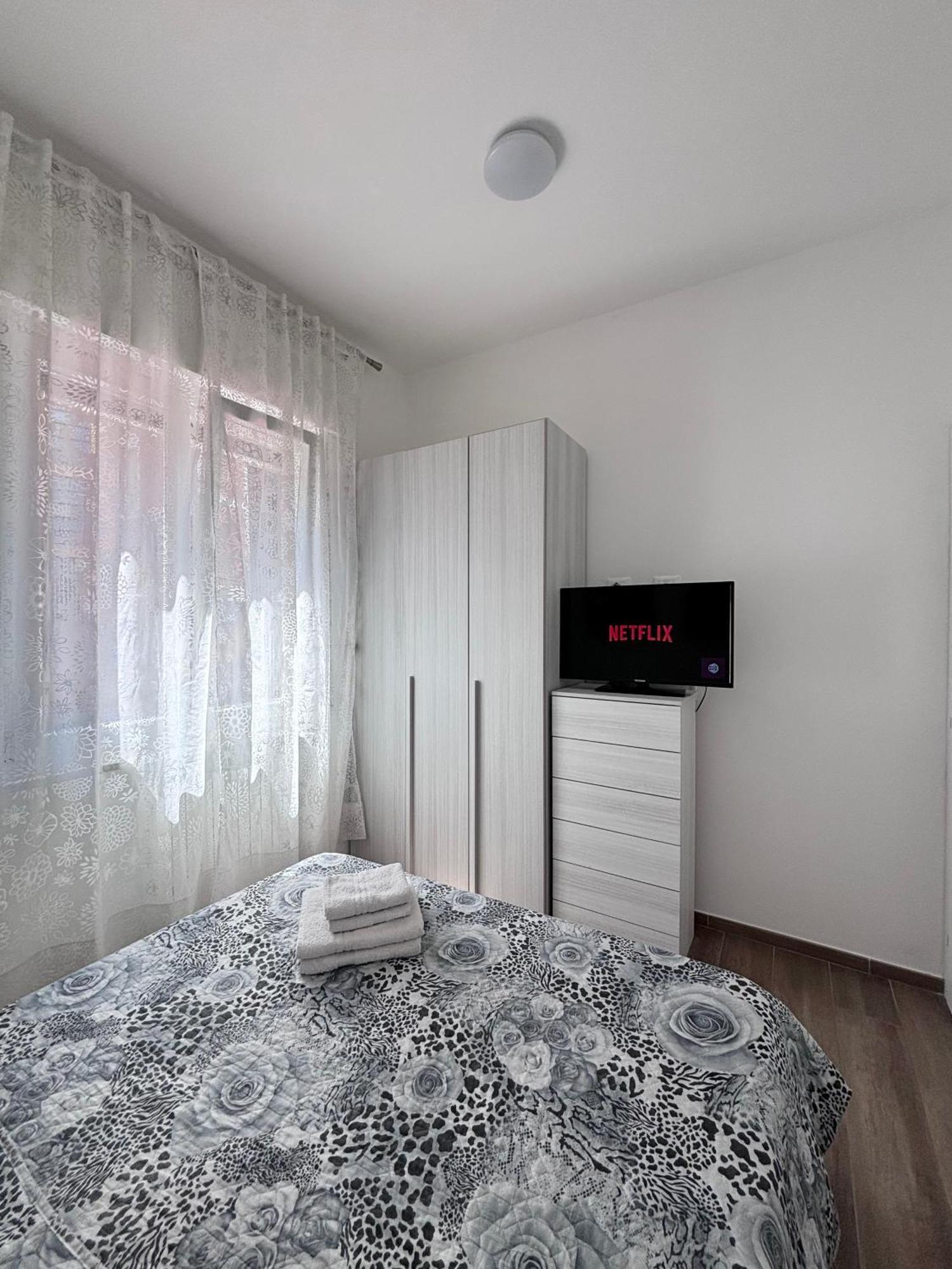 Apartment Bilocale In Bande Nere-metro Rossa Duomo