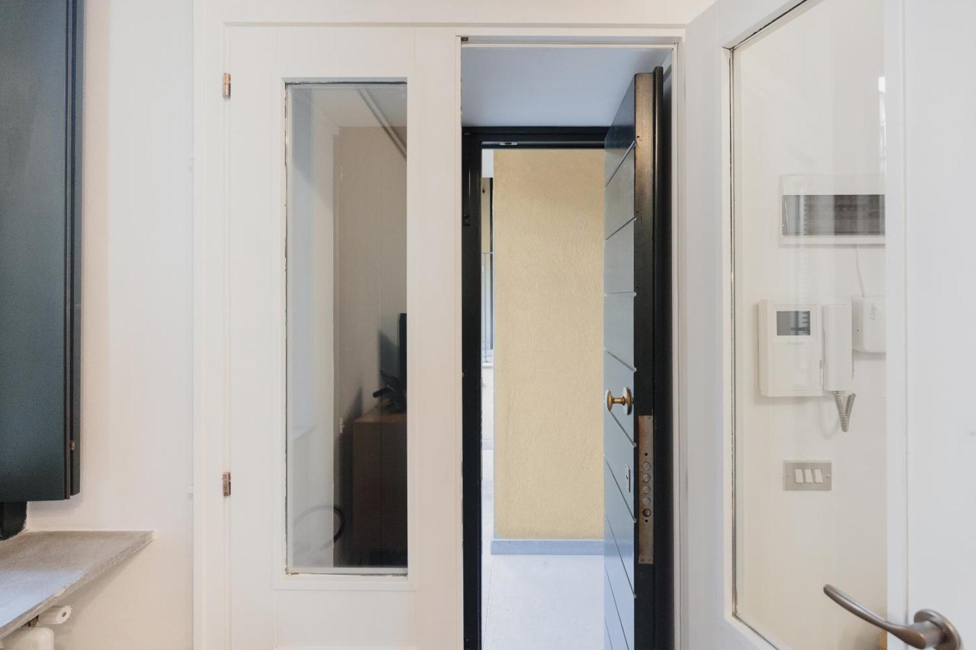 Gohost - Stylish And Charming Flat Between Navigli And Duomo Appartamento *