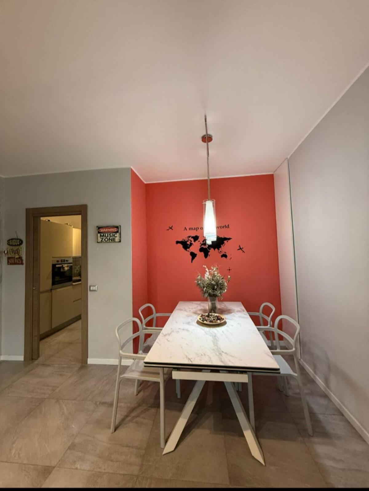 Stanza In Luminoso E Silenzioso Homestay *