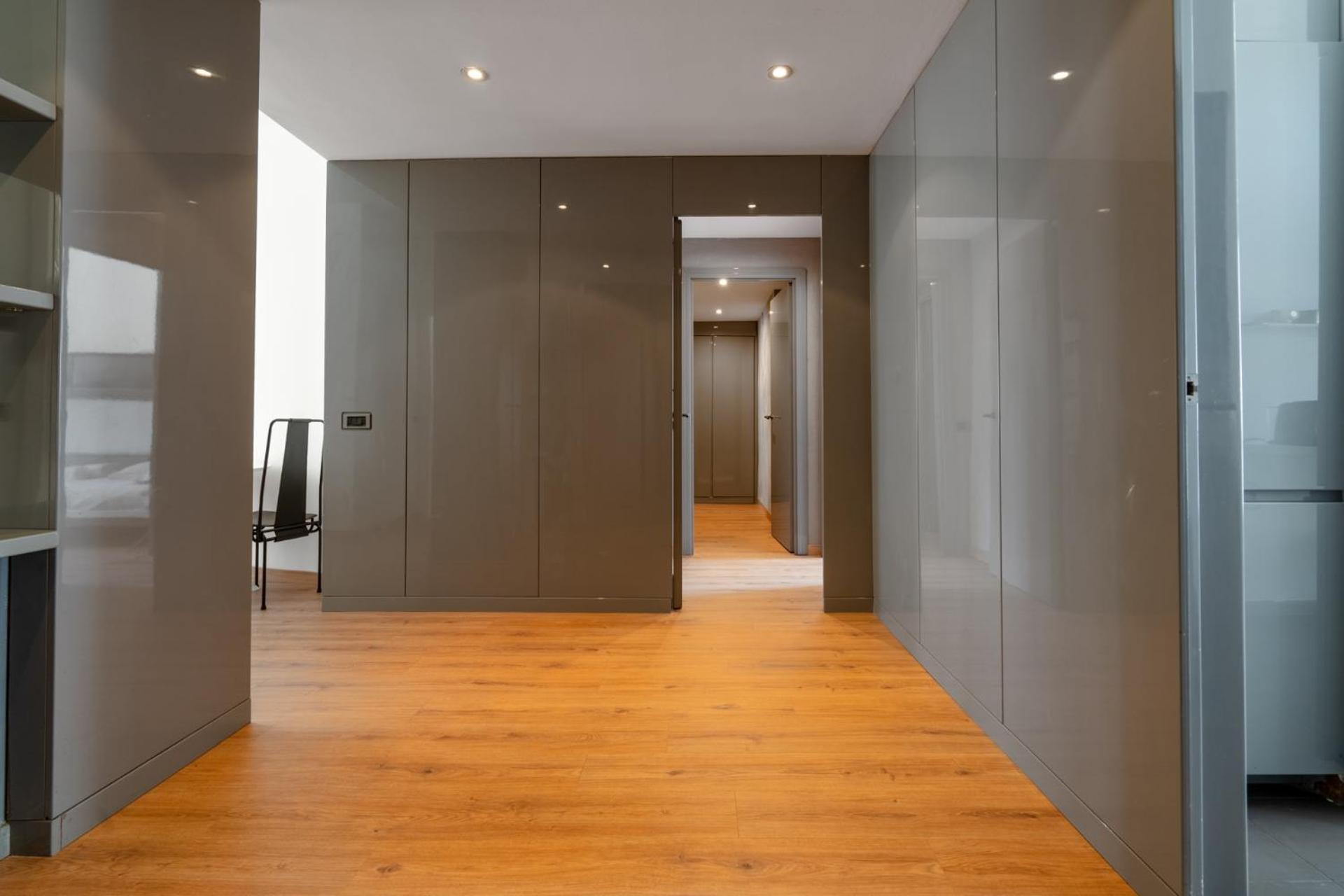 Italianflat - Spacious 3 Bedroom With Balcony San Babila Area Leilighet