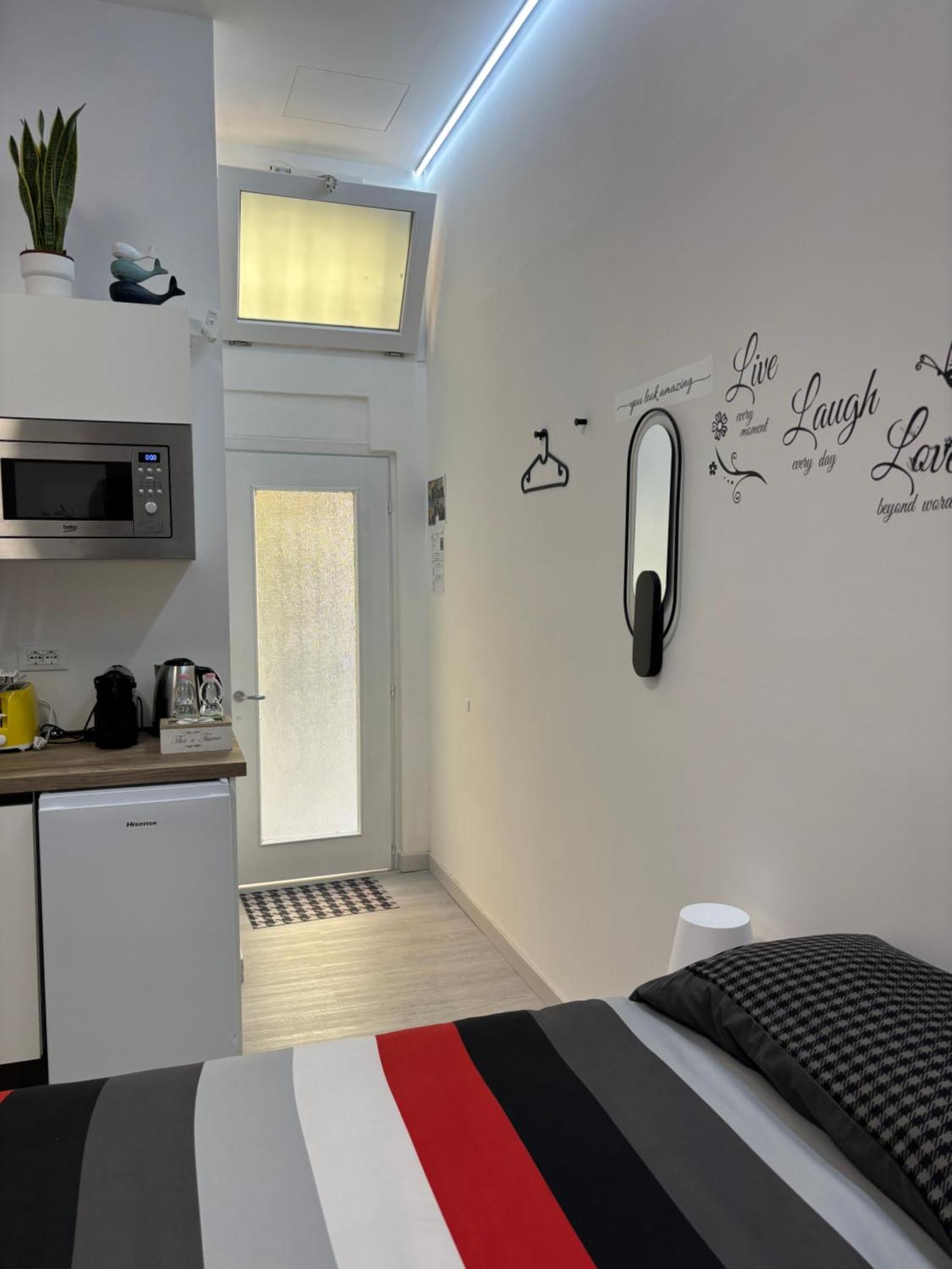 La Vecchia Milano-les Nubles Vannucci - Il Ballatoio E Il Cortile * Milano