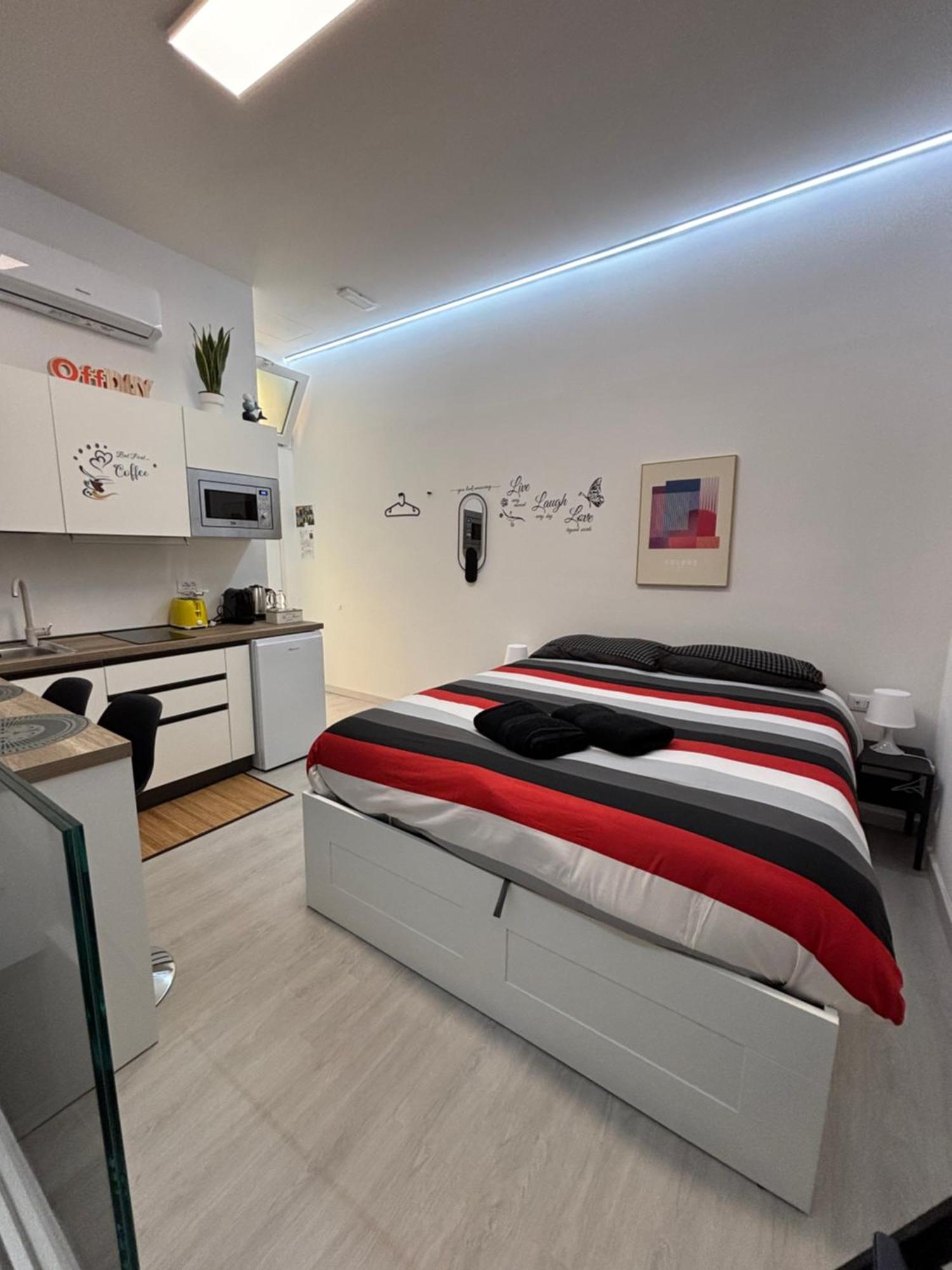 Appartement La Vecchia Milano-les Nubles Vannucci - Il Ballatoio E Il Cortile Milaan