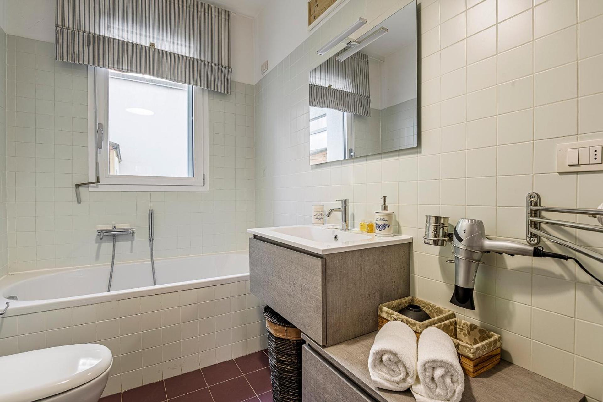 Cozy 1 Bedroom In Viale Monza Milano