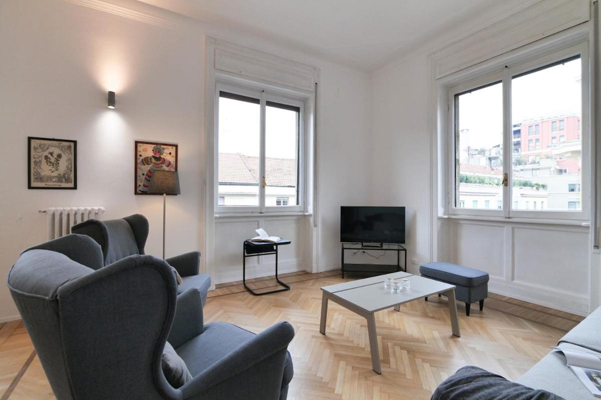 Apartment Light And Style In The Heart Of Milan