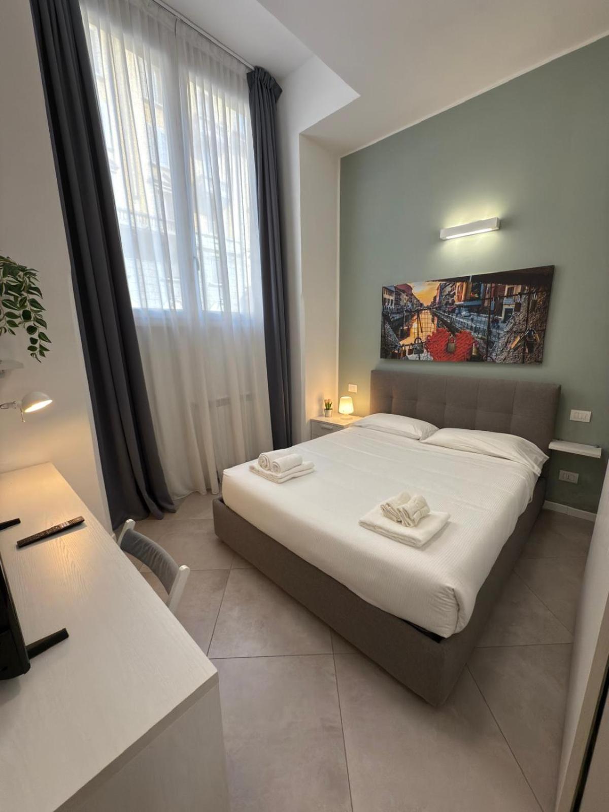 Elegant 3 - Level Loft - 3 Bedrooms, 3 Baths, Fast Wi-fi