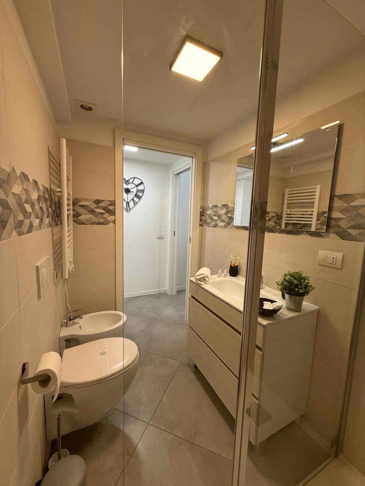 Appartamento Elegant 3 - Level Loft - 3 Bedrooms, 3 Baths, Fast Wi-fi *