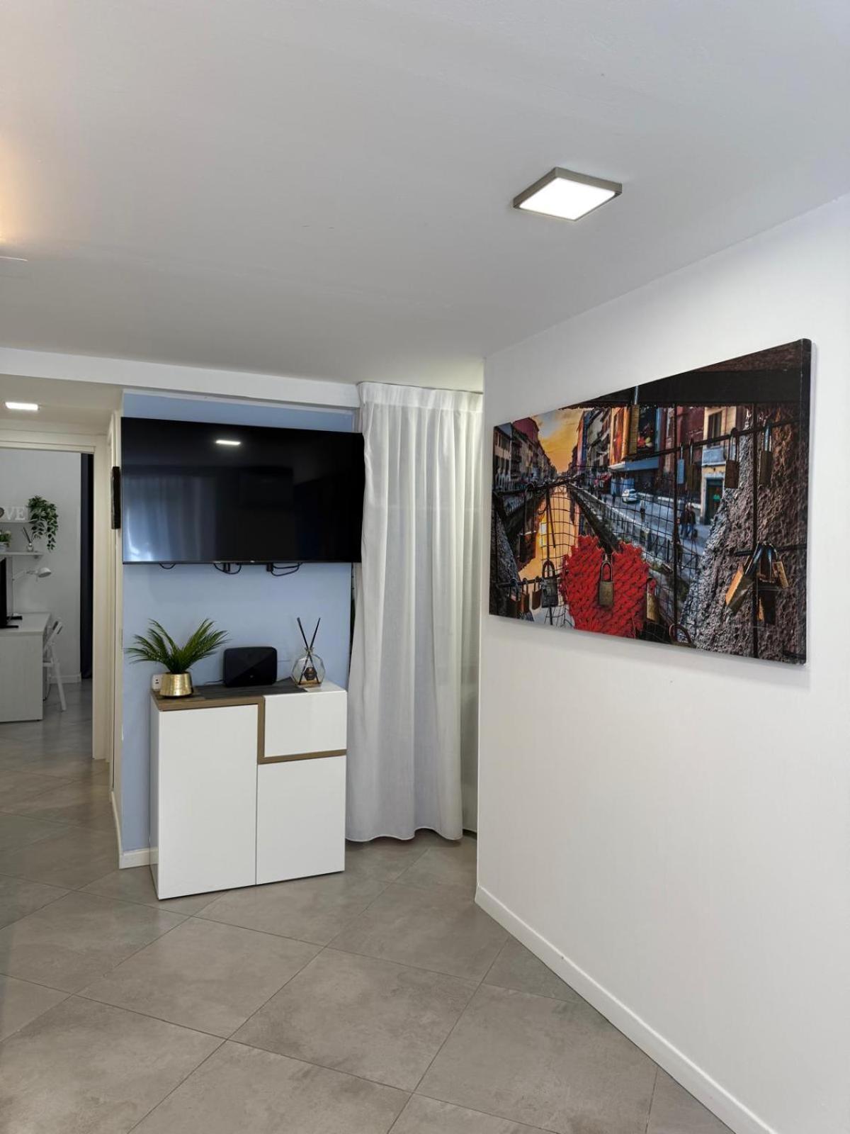 Elegant 3 - Level Loft - 3 Bedrooms, 3 Baths, Fast Wi-fi Appartamento