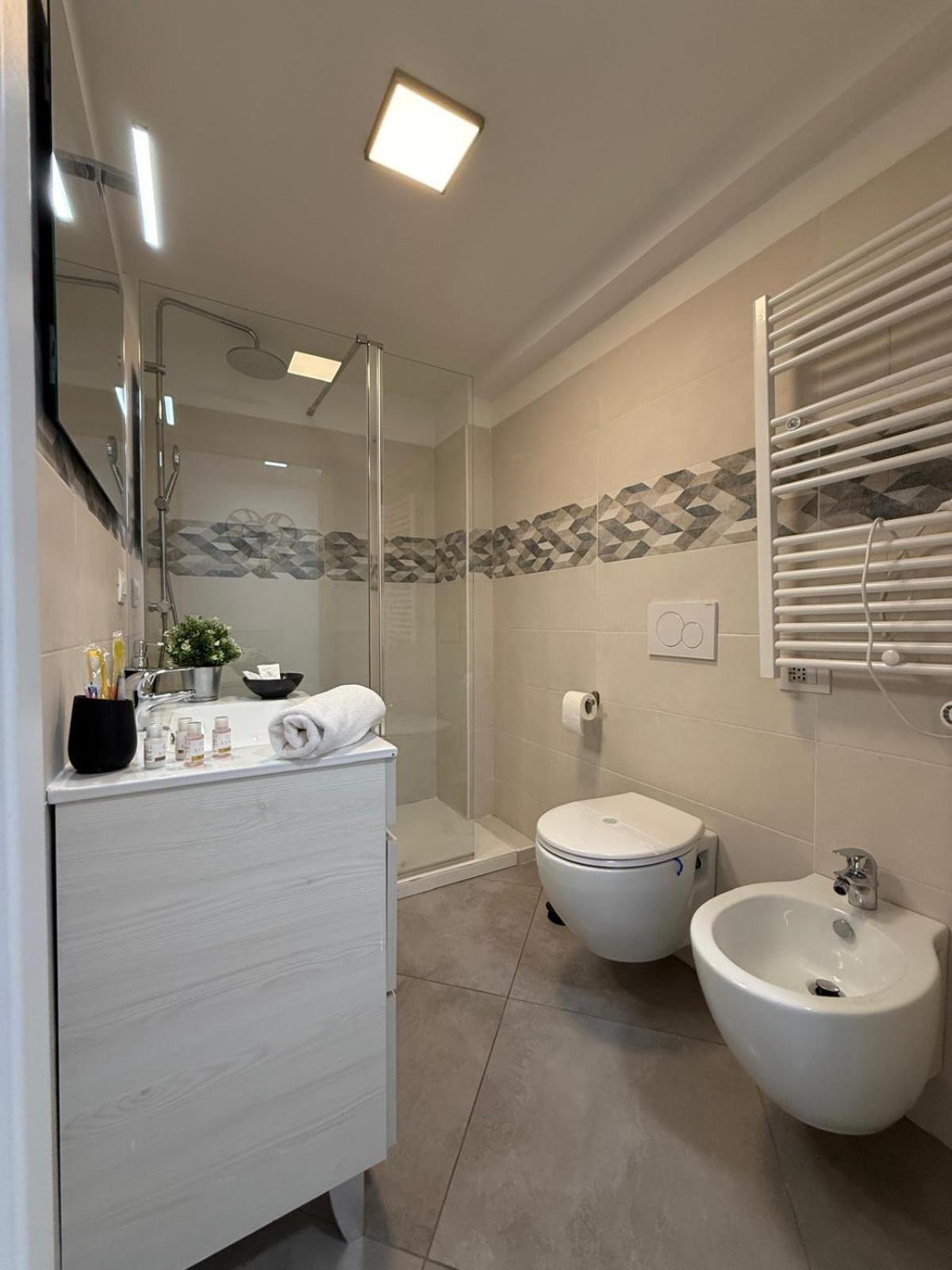 Appartamento Elegant 3 - Level Loft - 3 Bedrooms, 3 Baths, Fast Wi-fi *