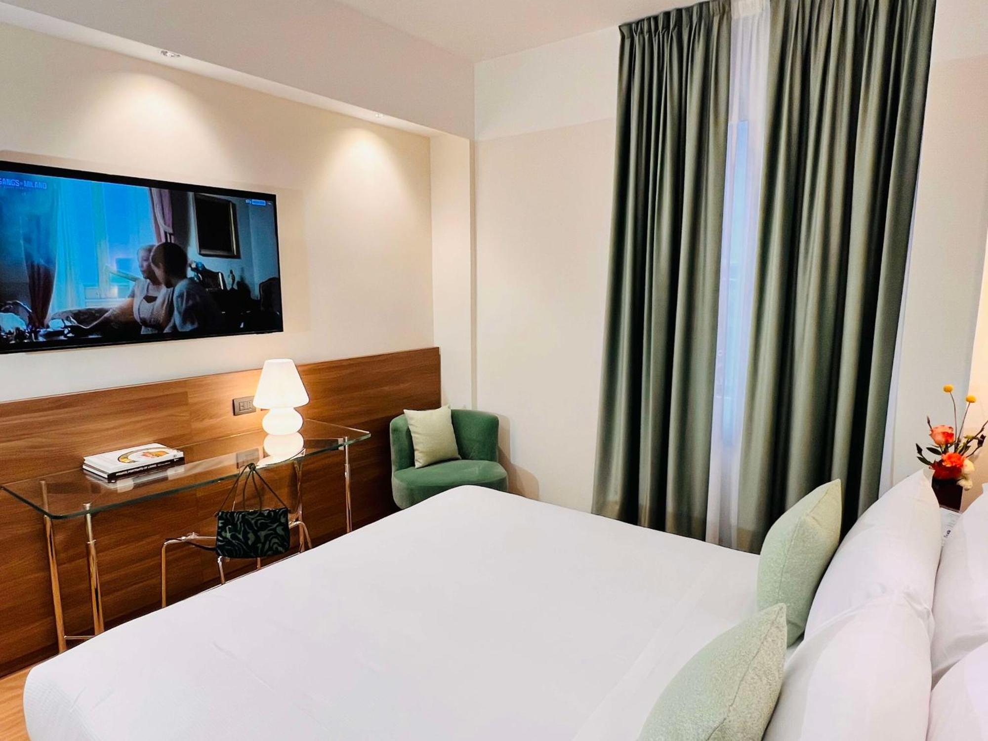Western 4* Milan