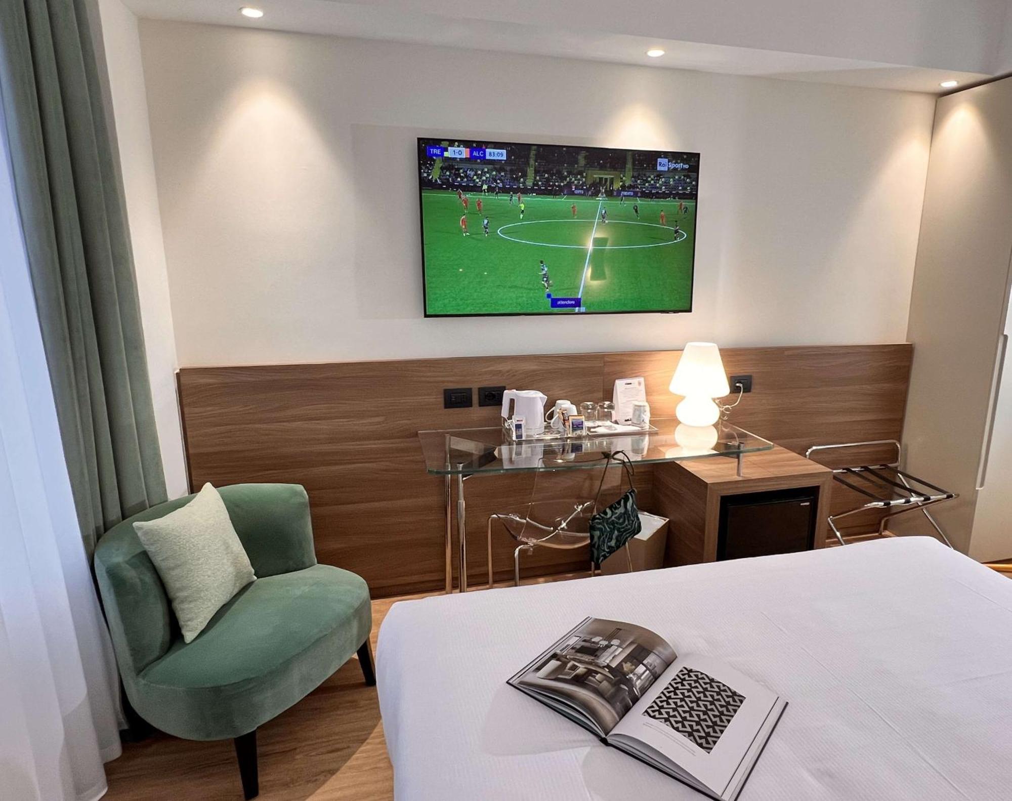 Western Hotel 4*