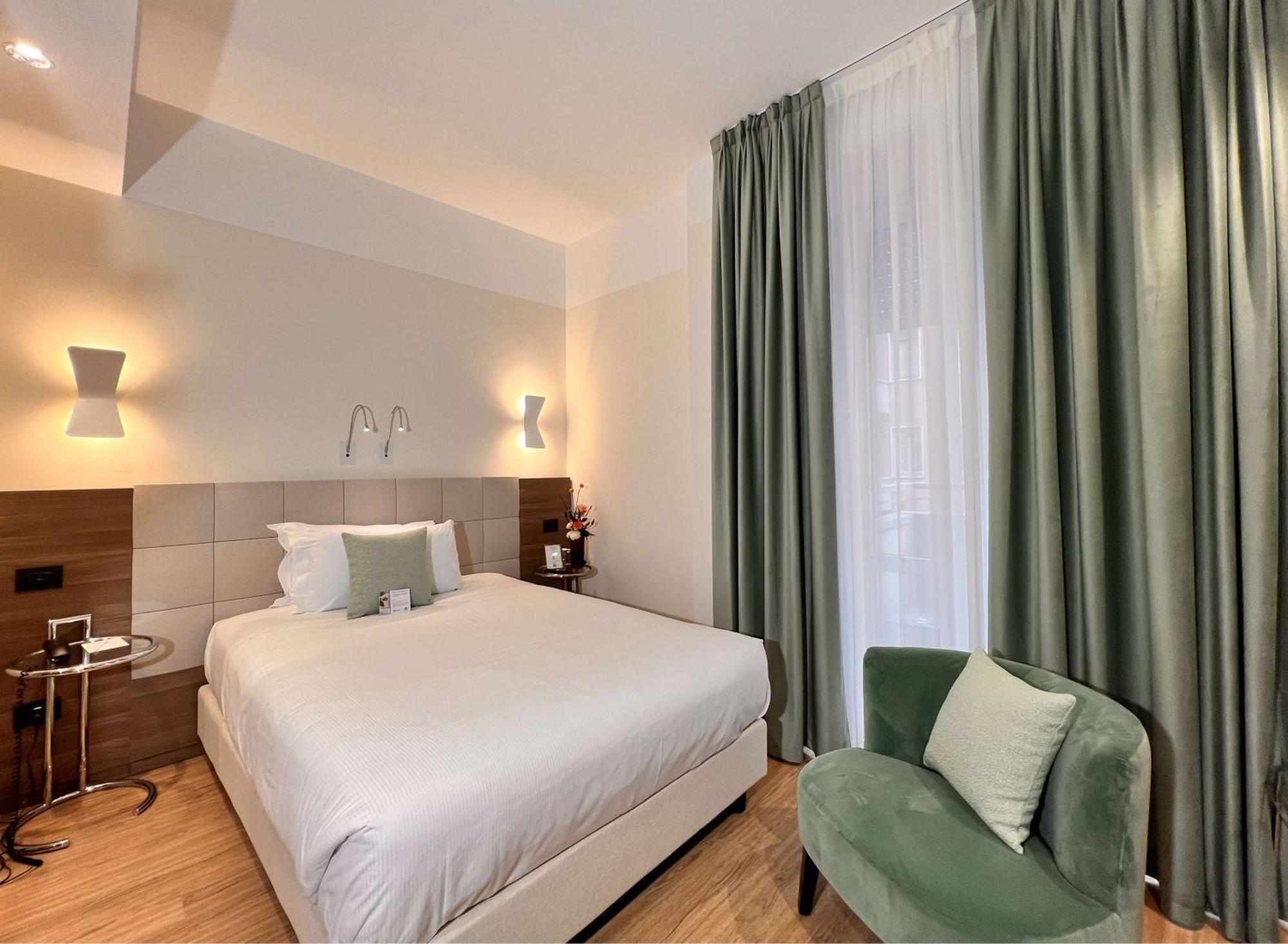 Western Hotel 4*