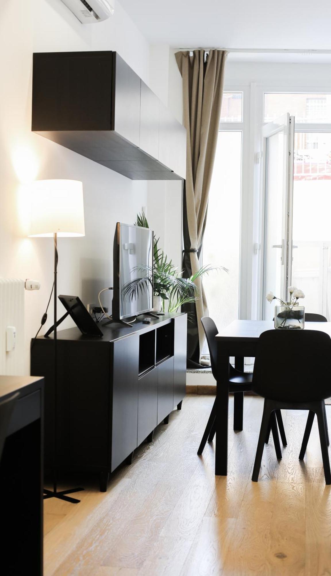 Apartment Cozy Design In Piola-citta Studi