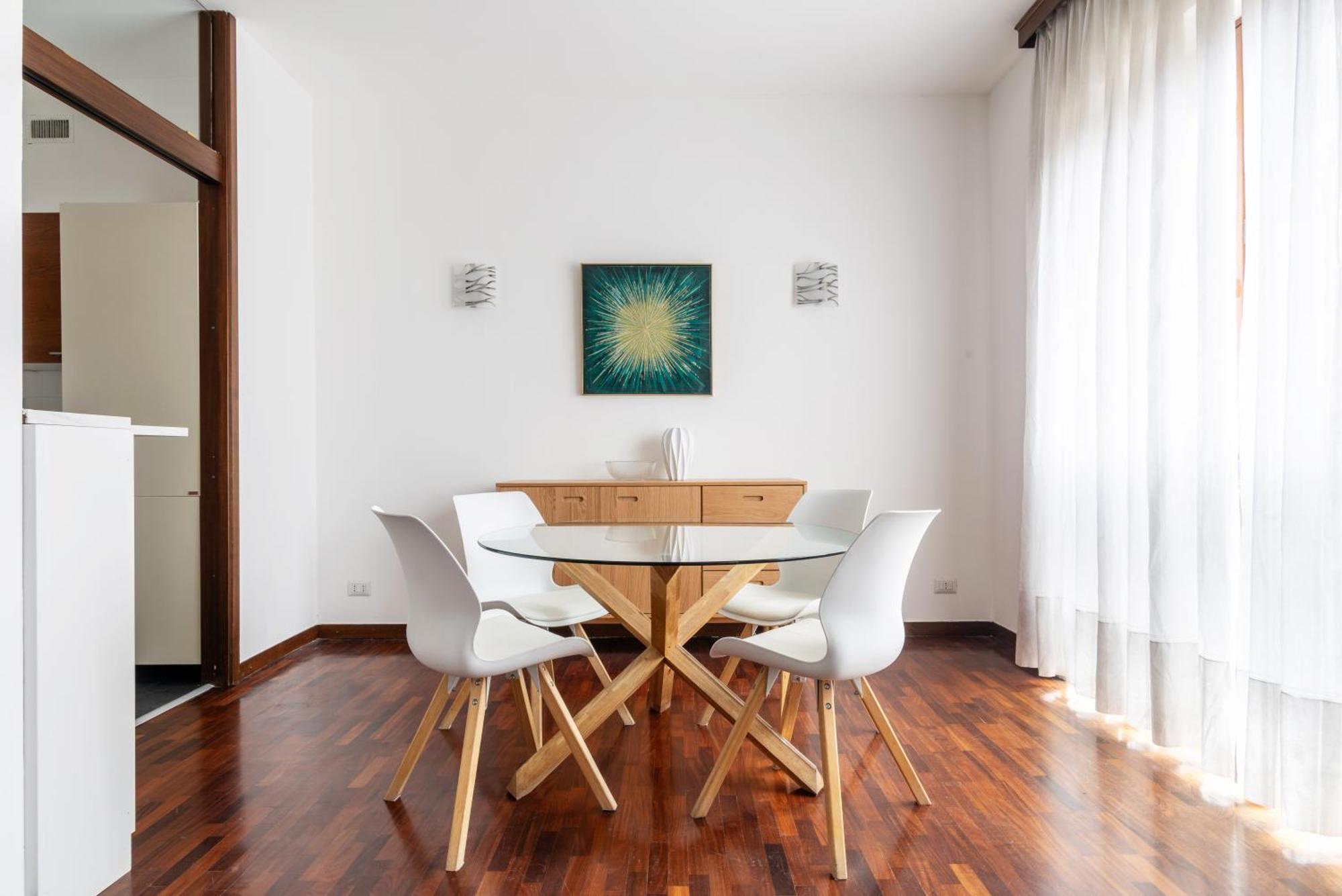 Appartamento Wonderful Three-room Just Few Minutes Away From Mm Tricolore *