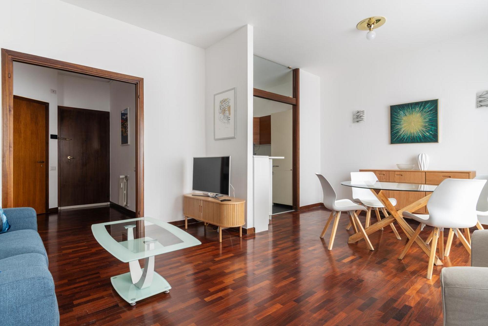 Wonderful Three-room Just Few Minutes Away From Mm Tricolore Appartamento Milano