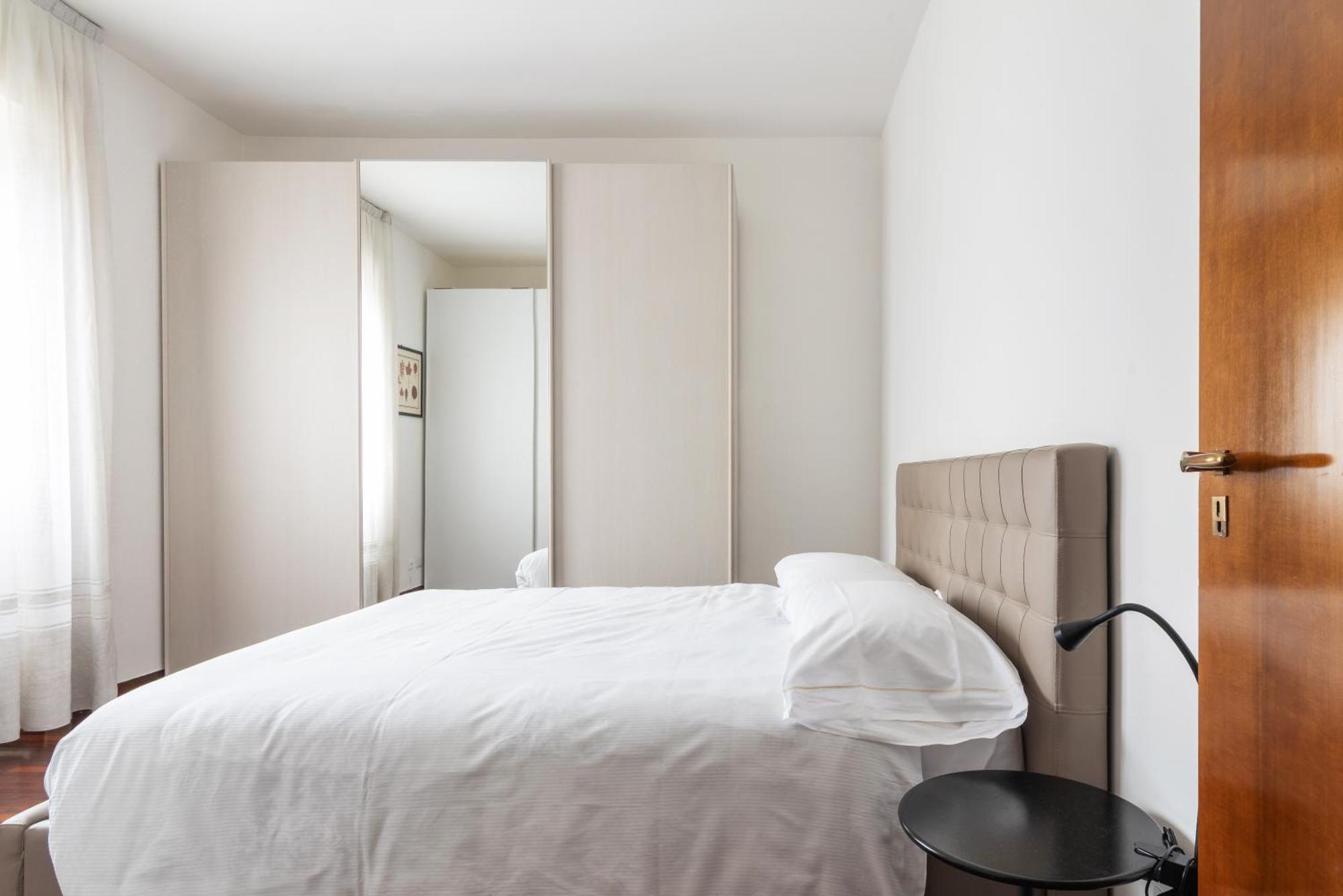 Wonderful Three-room Just Few Minutes Away From Mm Tricolore * Milano