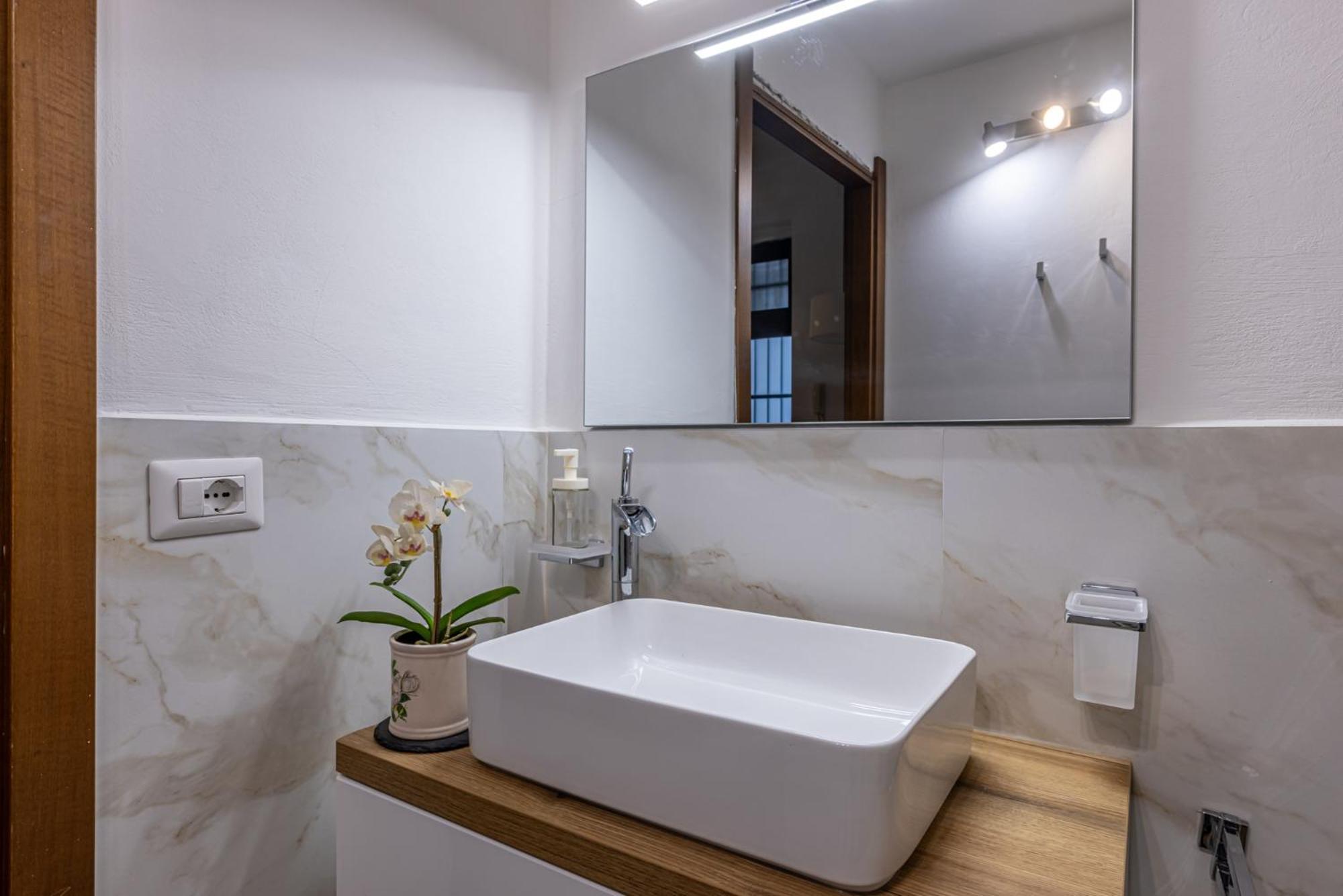 Industrial Loft Near The Centre Of Appartamento *