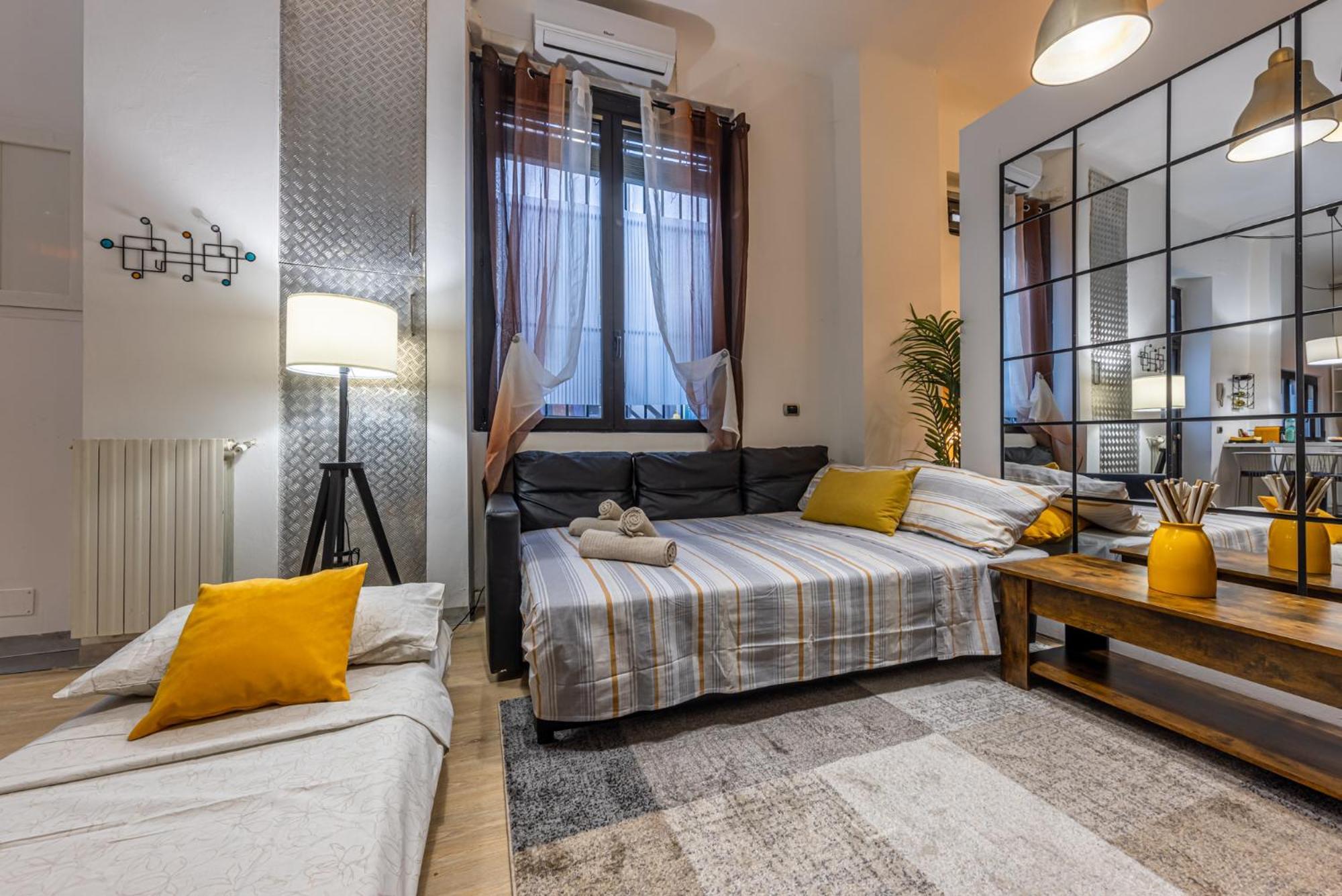 Industrial Loft Near The Centre Of *