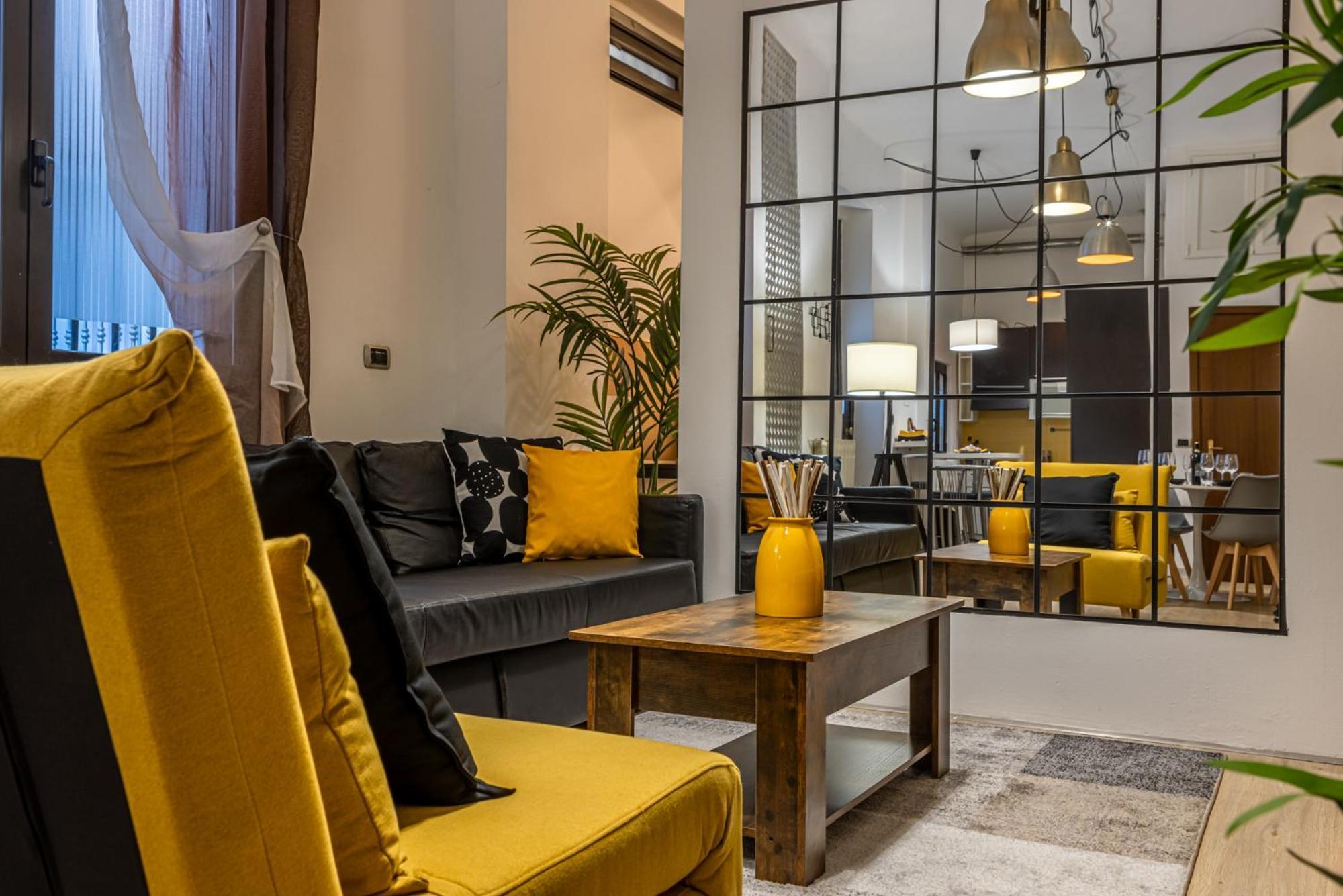Industrial Loft Near The Centre Of *