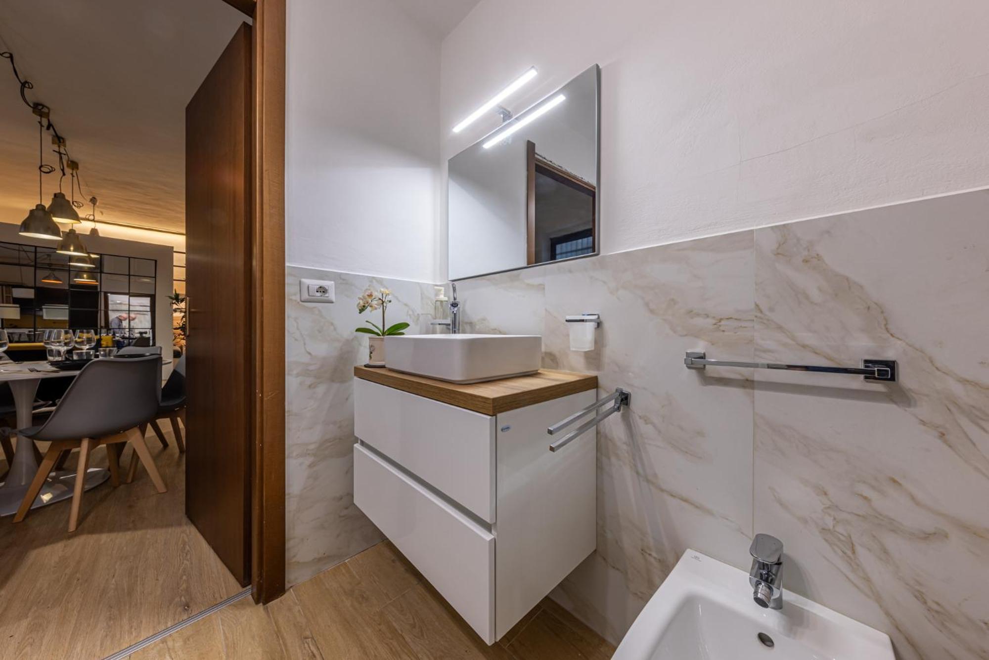 Industrial Loft Near The Centre Of Appartamento