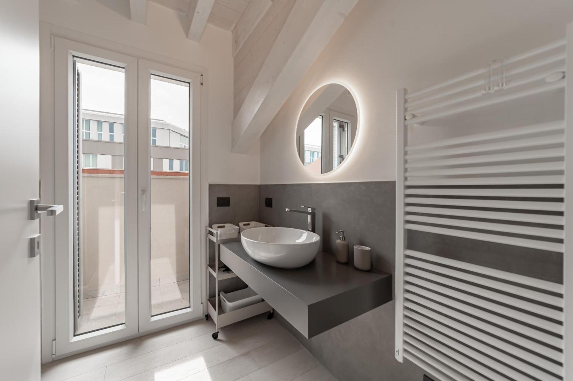 10 Min Walk From Prada, Bocconi And Metro Appartamento Milano