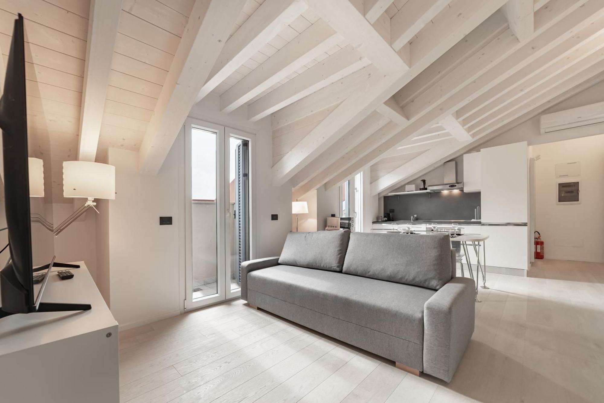 Appartamento 10 Min Walk From Prada, Bocconi And Metro